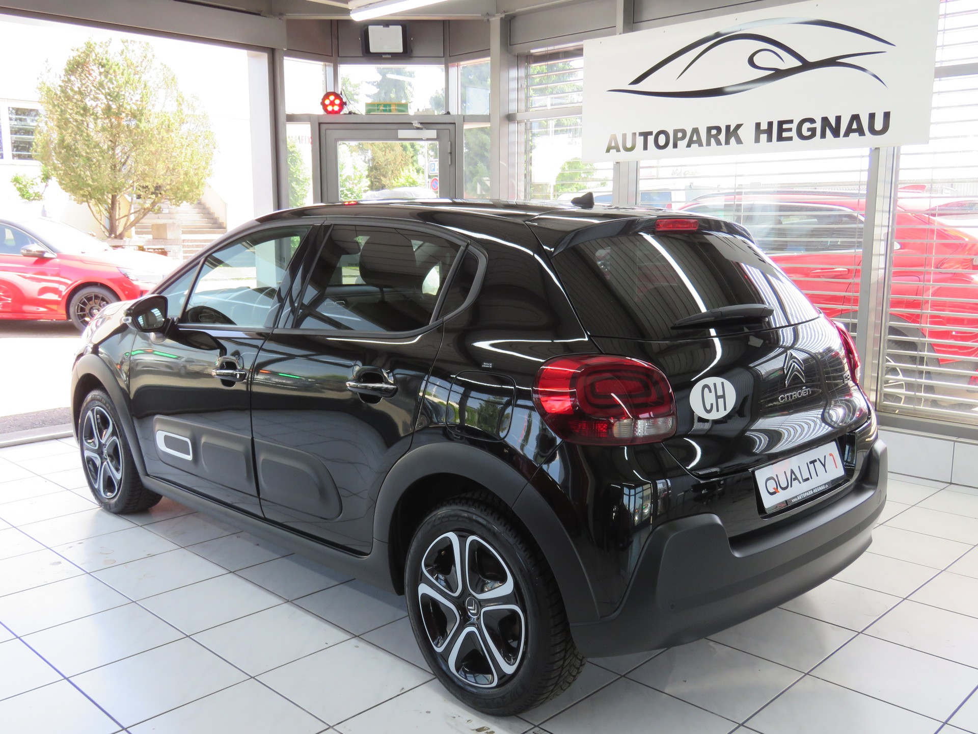 CITROEN C3 1.2i PureTech Swiss Edition EAT6 (Automat)-image-5
