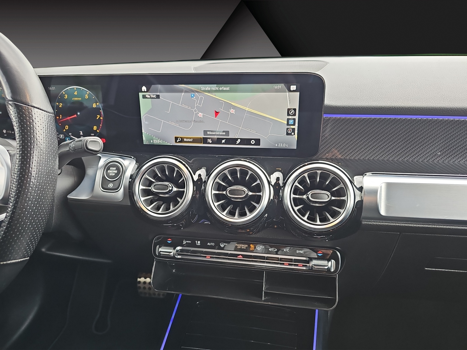 MERCEDES-BENZ GLB 35 AMG 4Matic 8G-Tronic-image-10