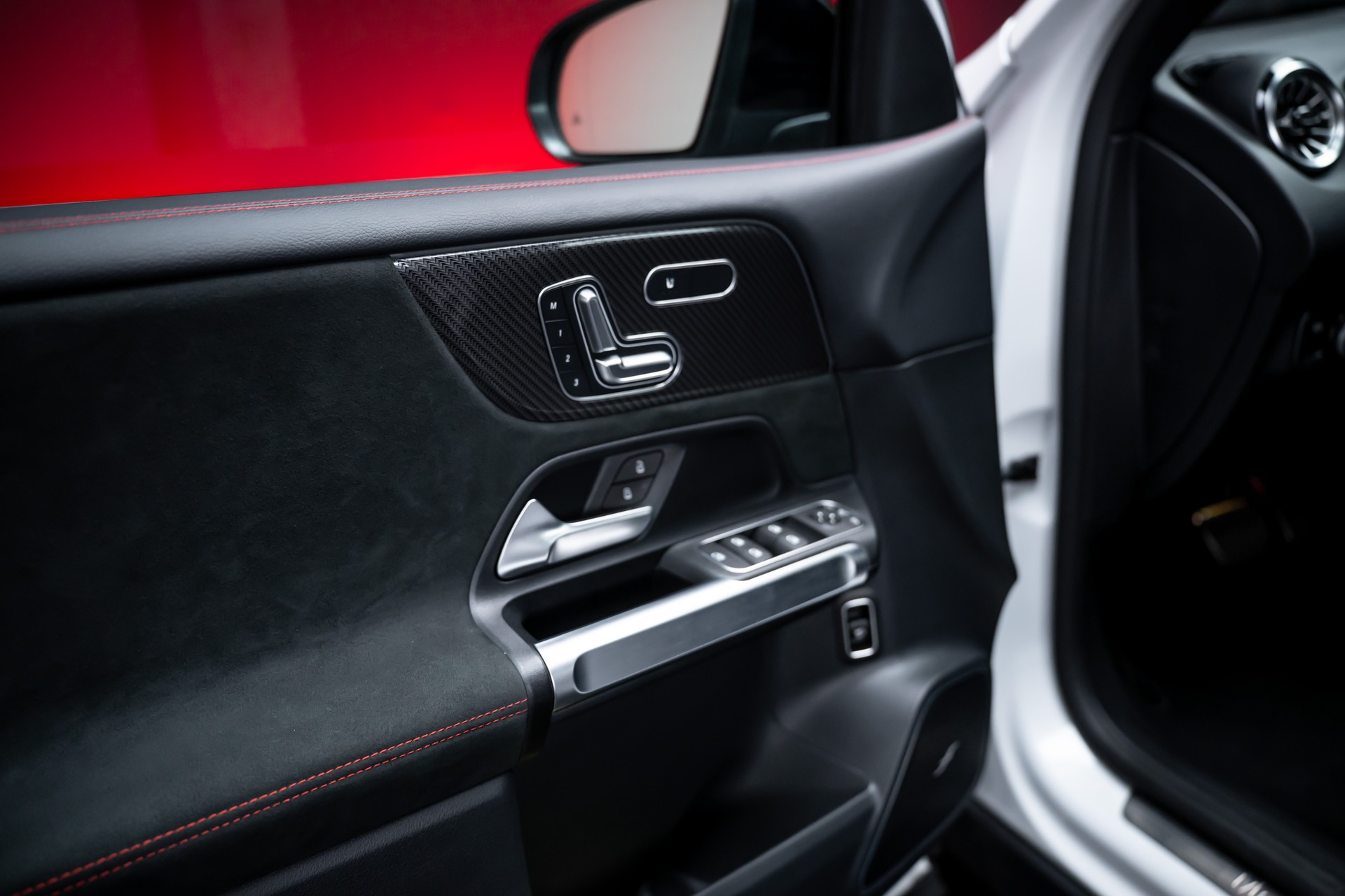 MERCEDES-BENZ GLB 250 AMG Line 4matic*Facelift*360°Kamera*Burmester*El.Sitze*-image-15