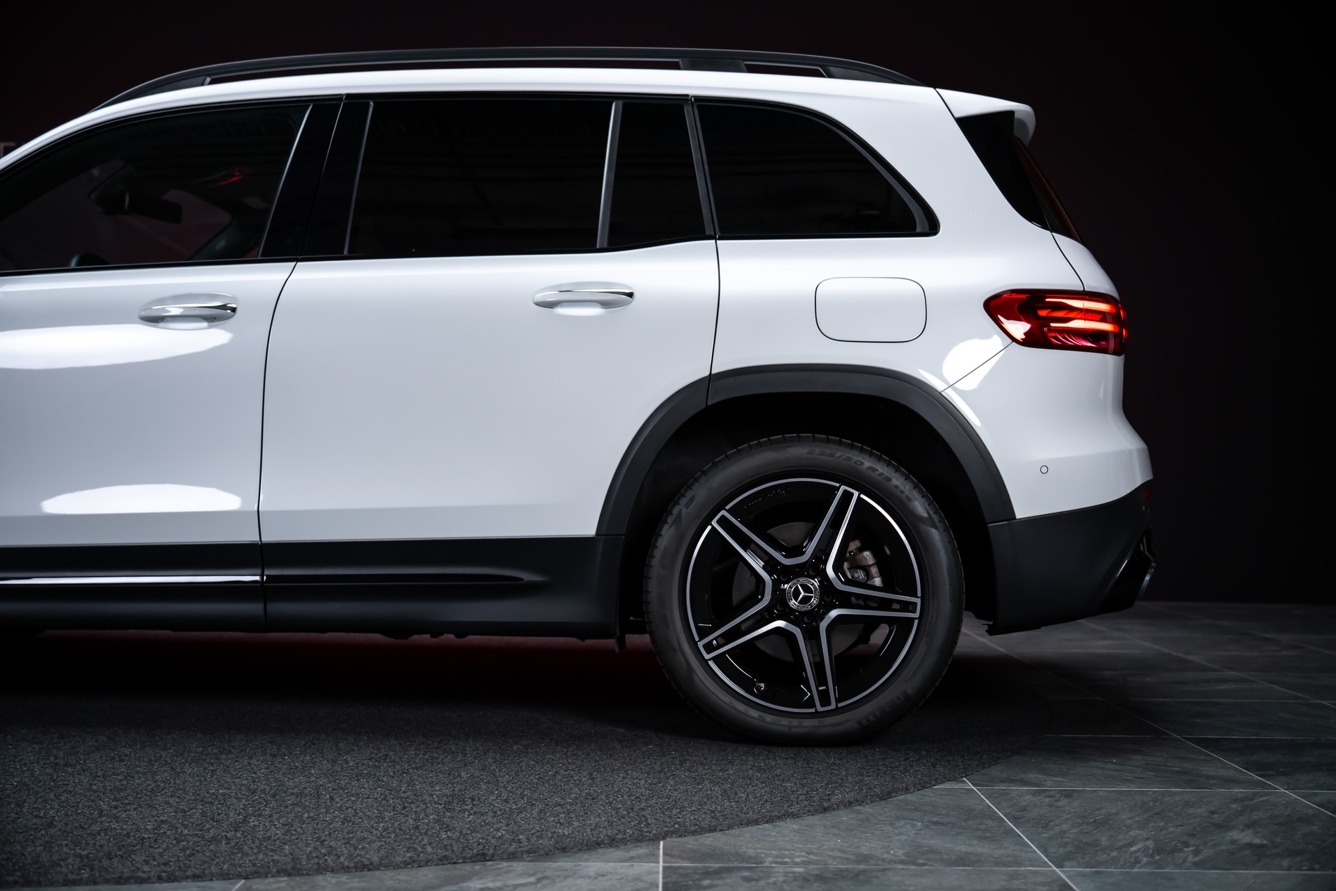 MERCEDES-BENZ GLB 250 AMG Line 4matic*Facelift*360°Kamera*Burmester*El.Sitze*-image-45