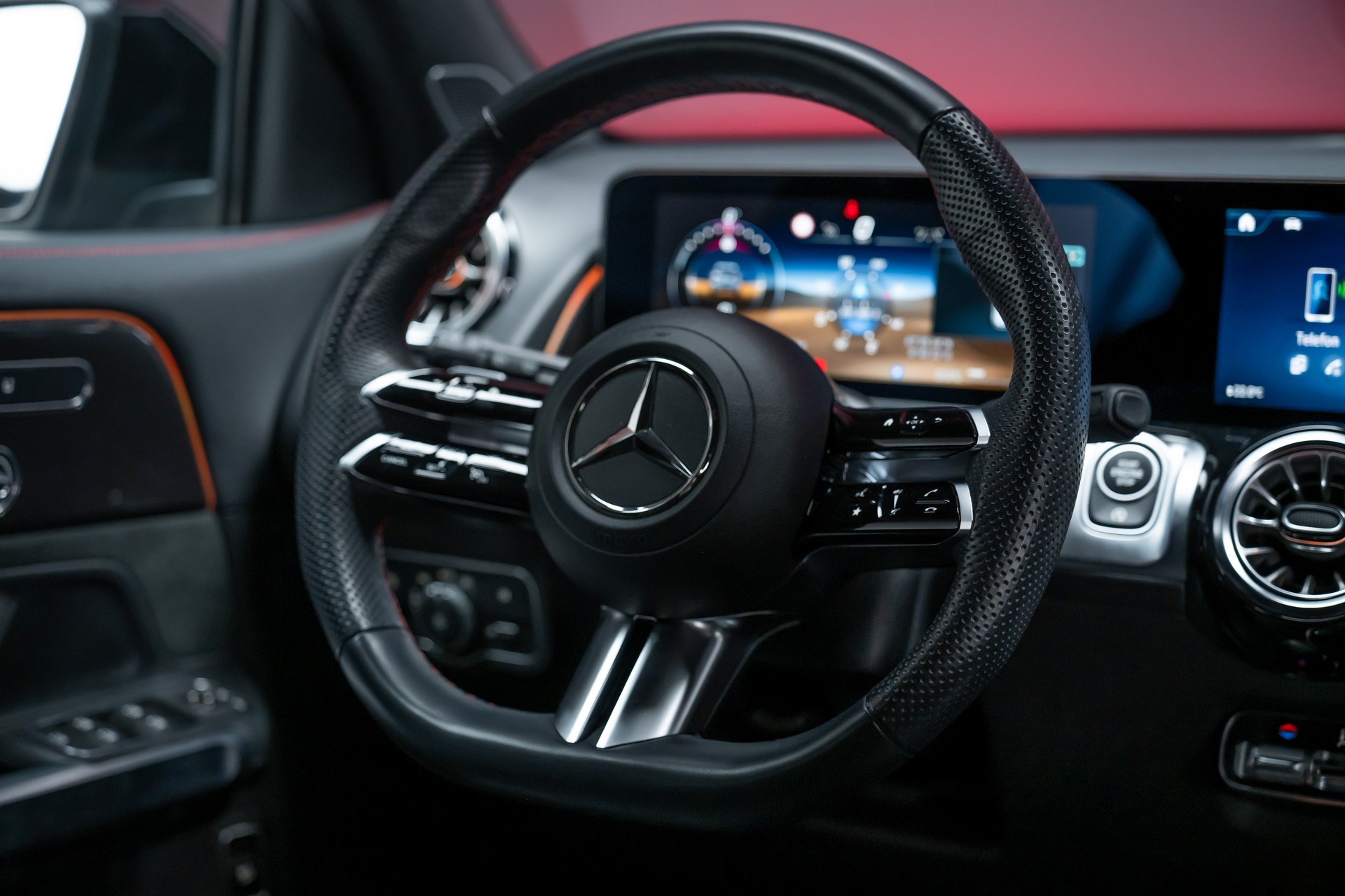 MERCEDES-BENZ GLB 250 AMG Line 4matic*Facelift*360°Kamera*Burmester*El.Sitze*-image-25