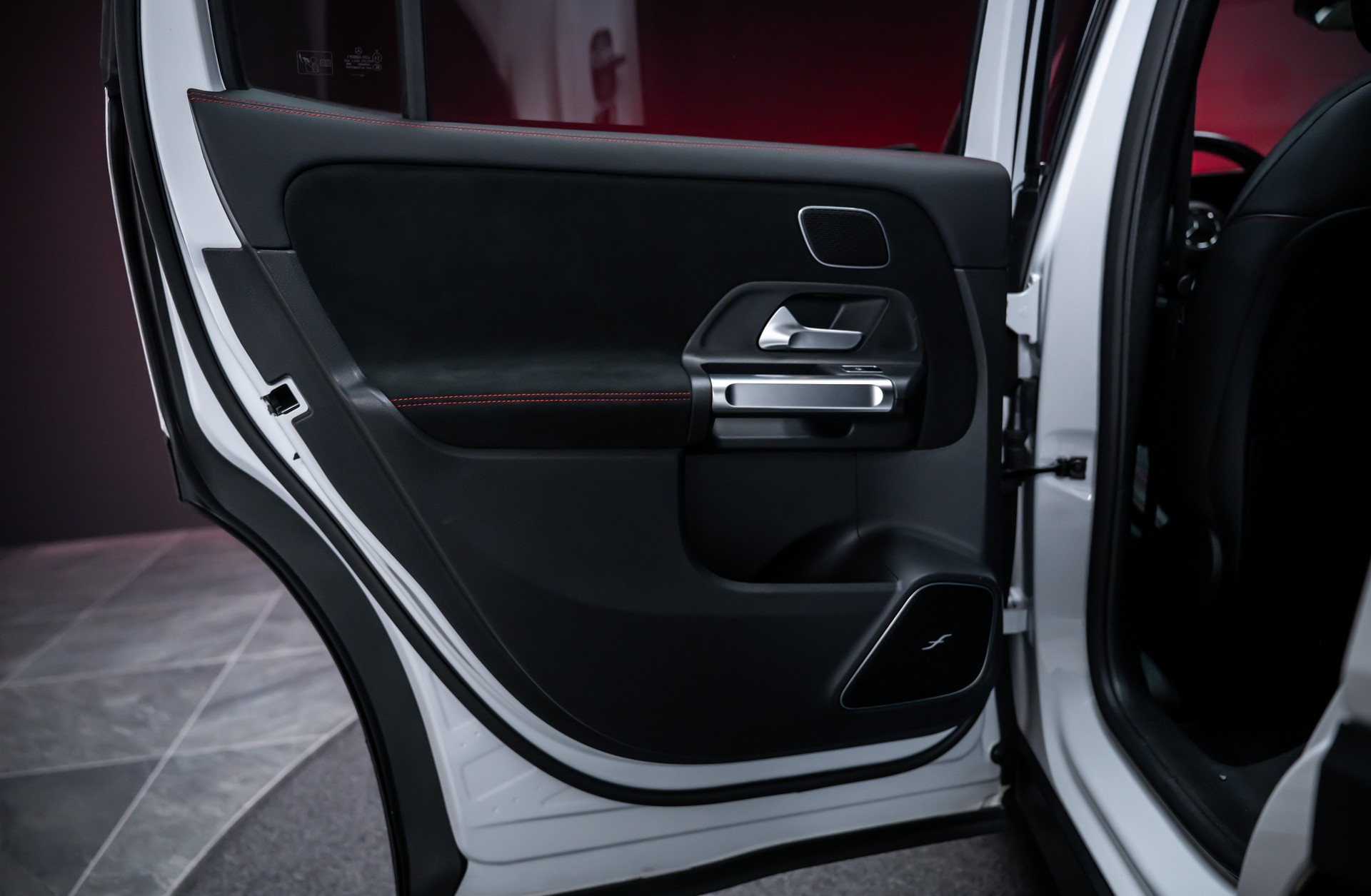 MERCEDES-BENZ GLB 250 AMG Line 4matic*Facelift*360°Kamera*Burmester*El.Sitze*-image-18