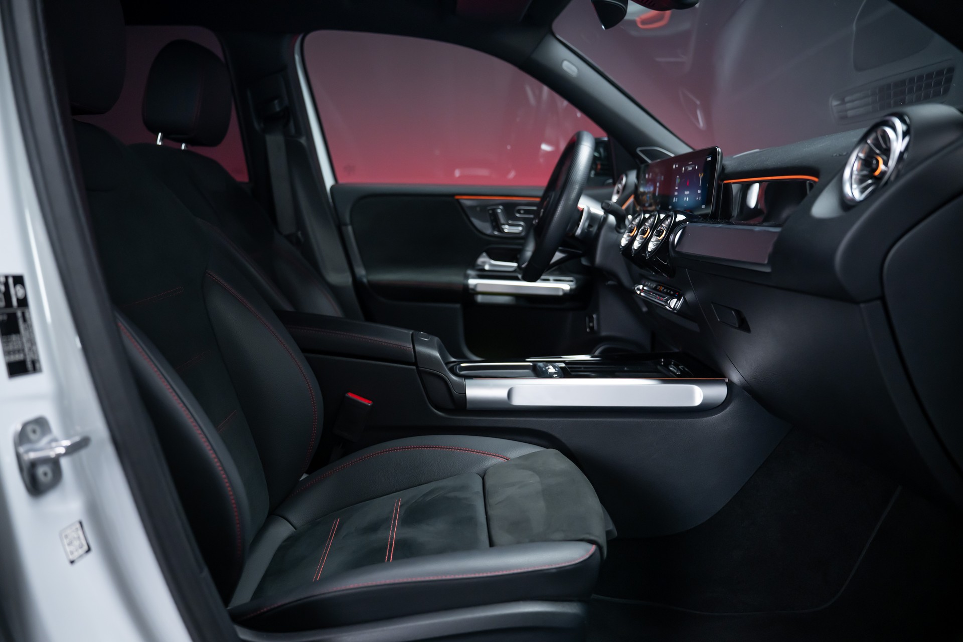 MERCEDES-BENZ GLB 250 AMG Line 4matic*Facelift*360°Kamera*Burmester*El.Sitze*-image-20