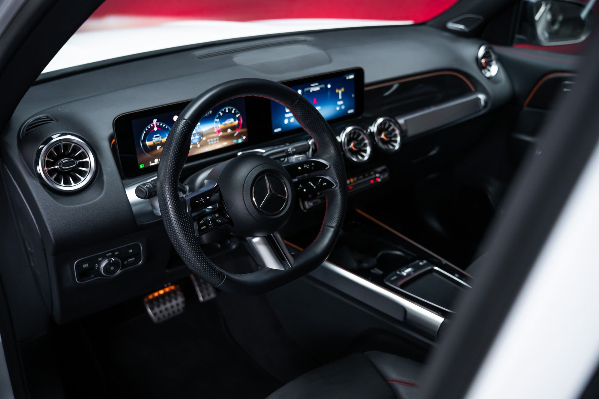 MERCEDES-BENZ GLB 250 AMG Line 4matic*Facelift*360°Kamera*Burmester*El.Sitze*-image-12