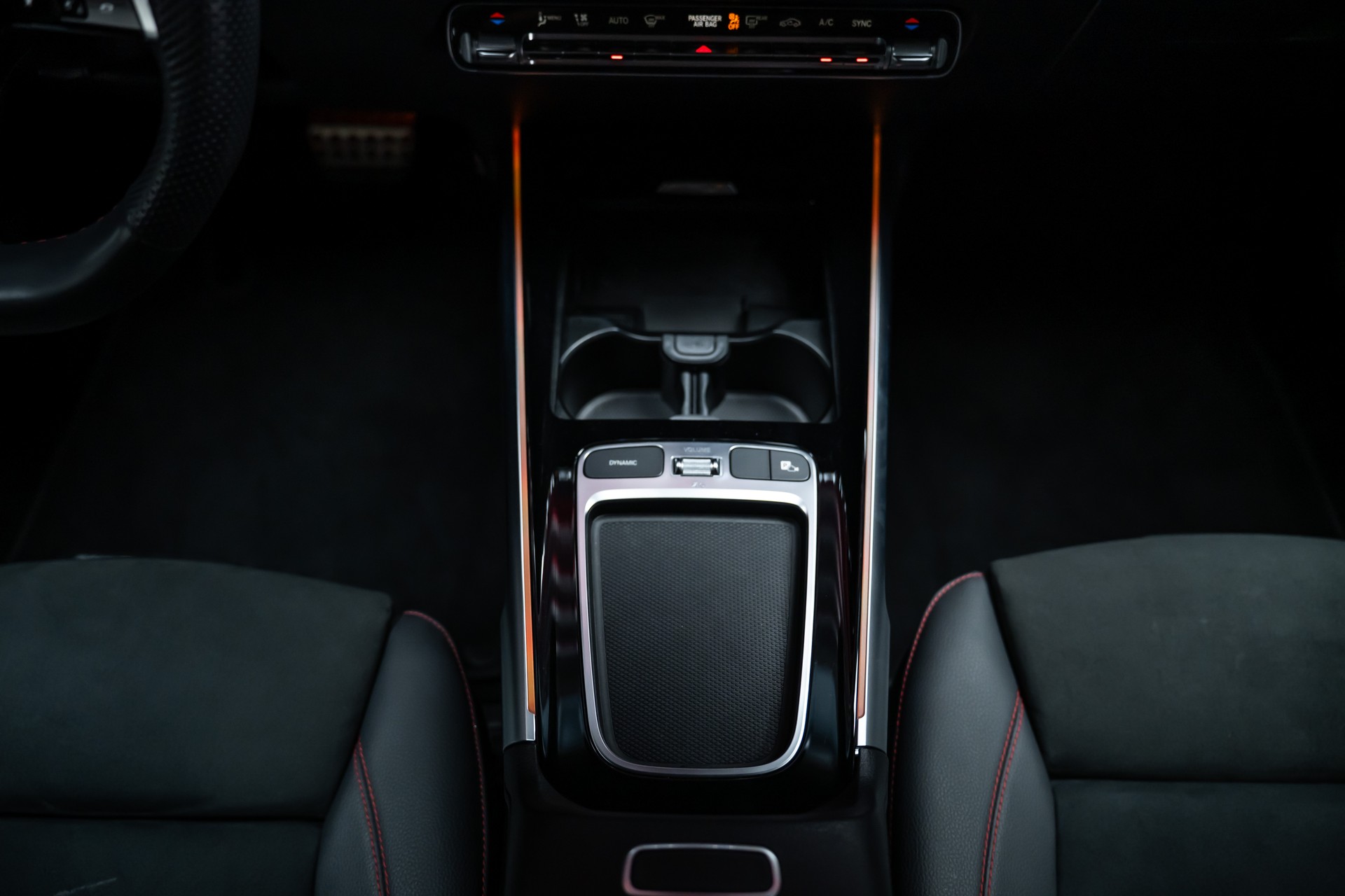 MERCEDES-BENZ GLB 250 AMG Line 4matic*Facelift*360°Kamera*Burmester*El.Sitze*-image-37