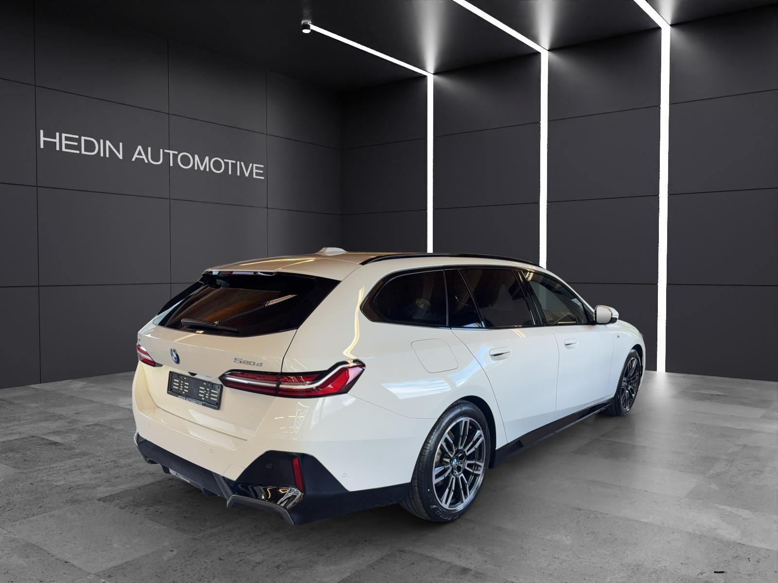 BMW 520d xDrive Touring-image-4