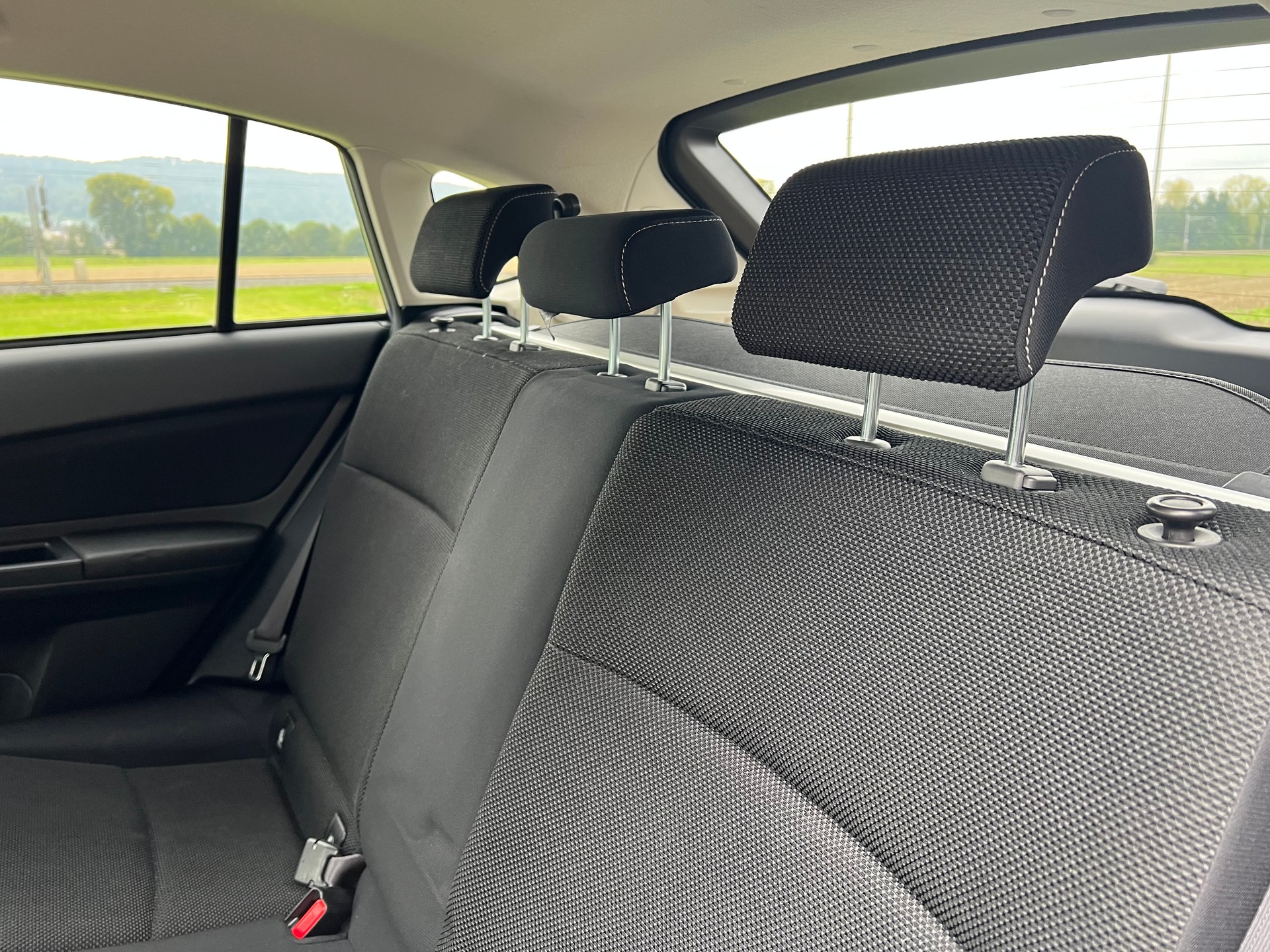 SUBARU XV 1.6 Swiss Two AWD CVT-image-21