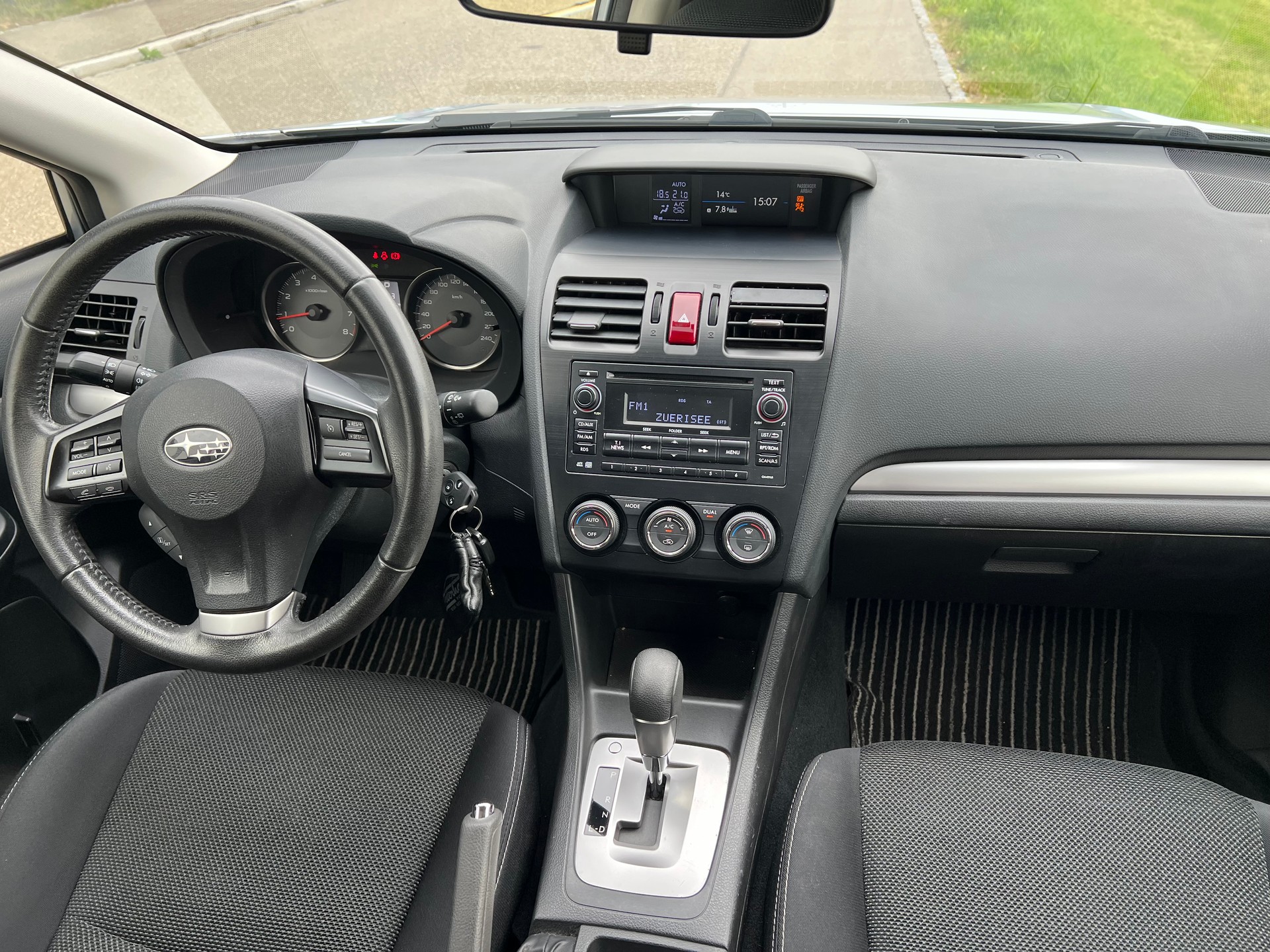 SUBARU XV 1.6 Swiss Two AWD CVT-image-15
