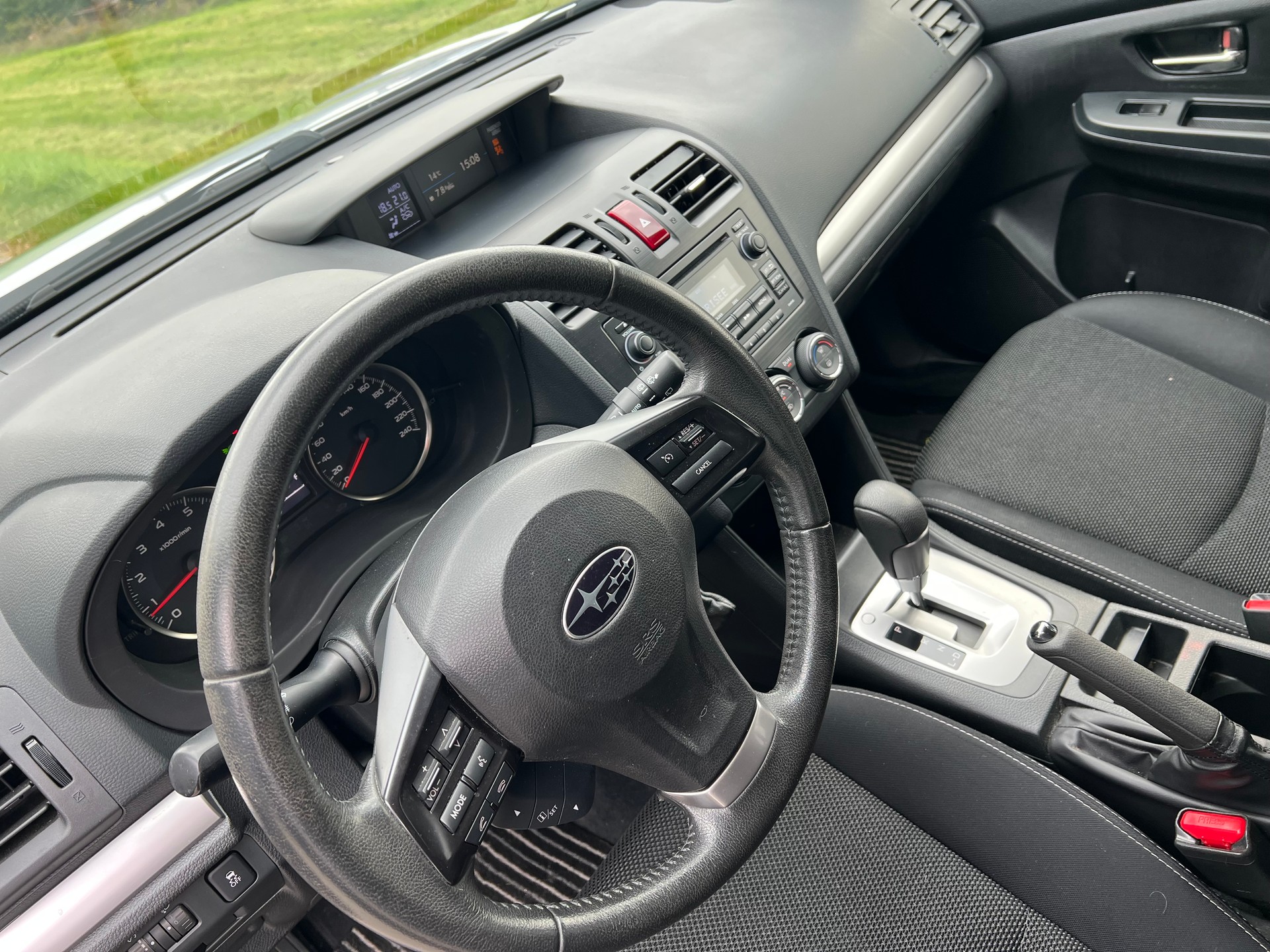 SUBARU XV 1.6 Swiss Two AWD CVT-image-17