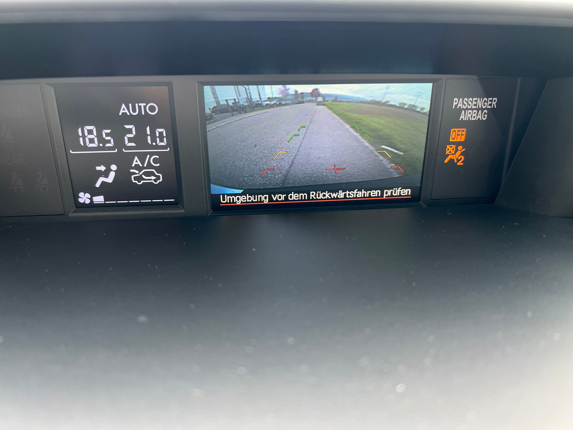SUBARU XV 1.6 Swiss Two AWD CVT-image-18