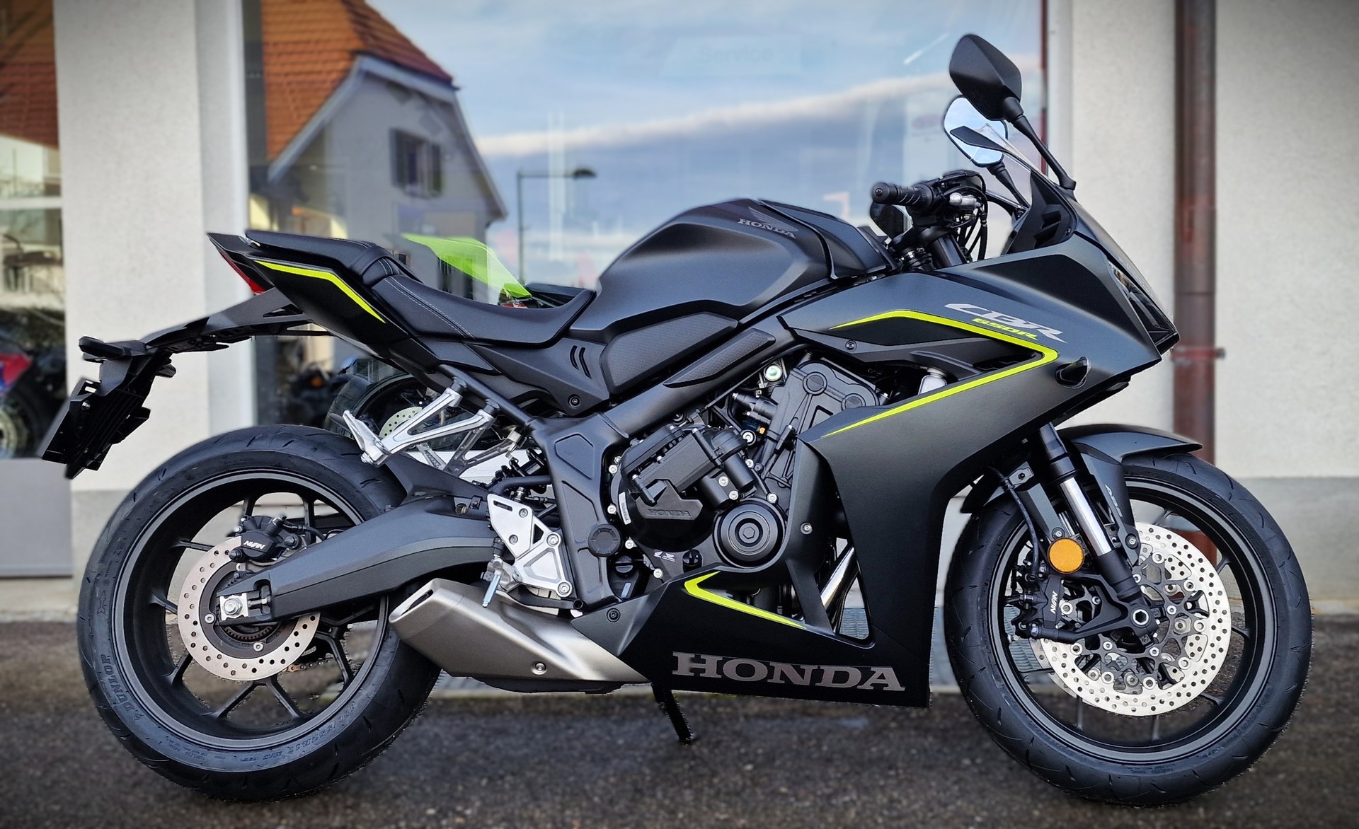 HONDA CBR 650 R E-Clutch 2026-showroom-element-1