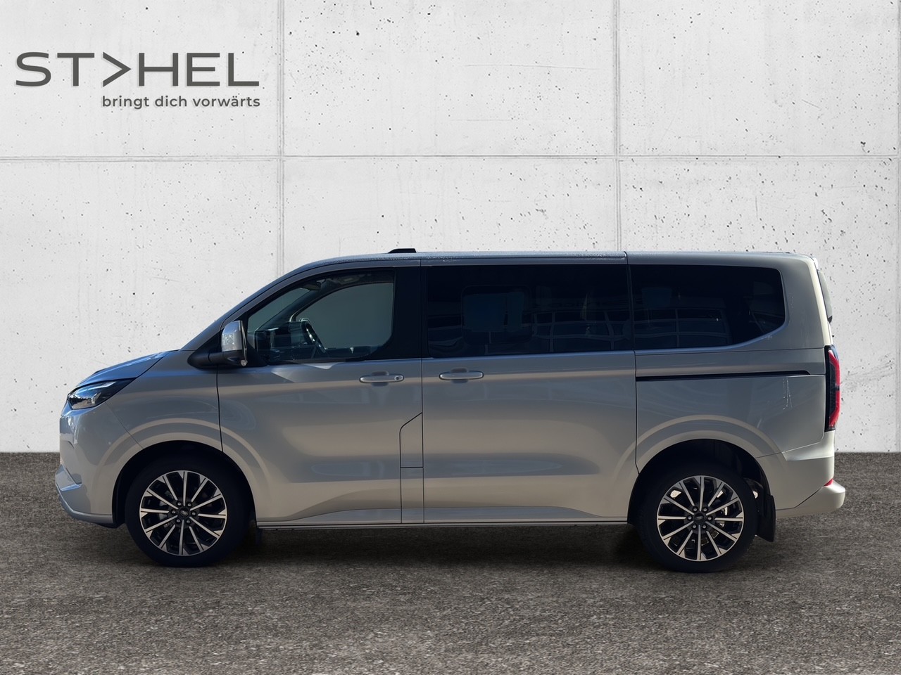 FORD Tourneo C Bus 340 L1 2.5 Duratec 233 Titanium X PHEV-showroom-element-2