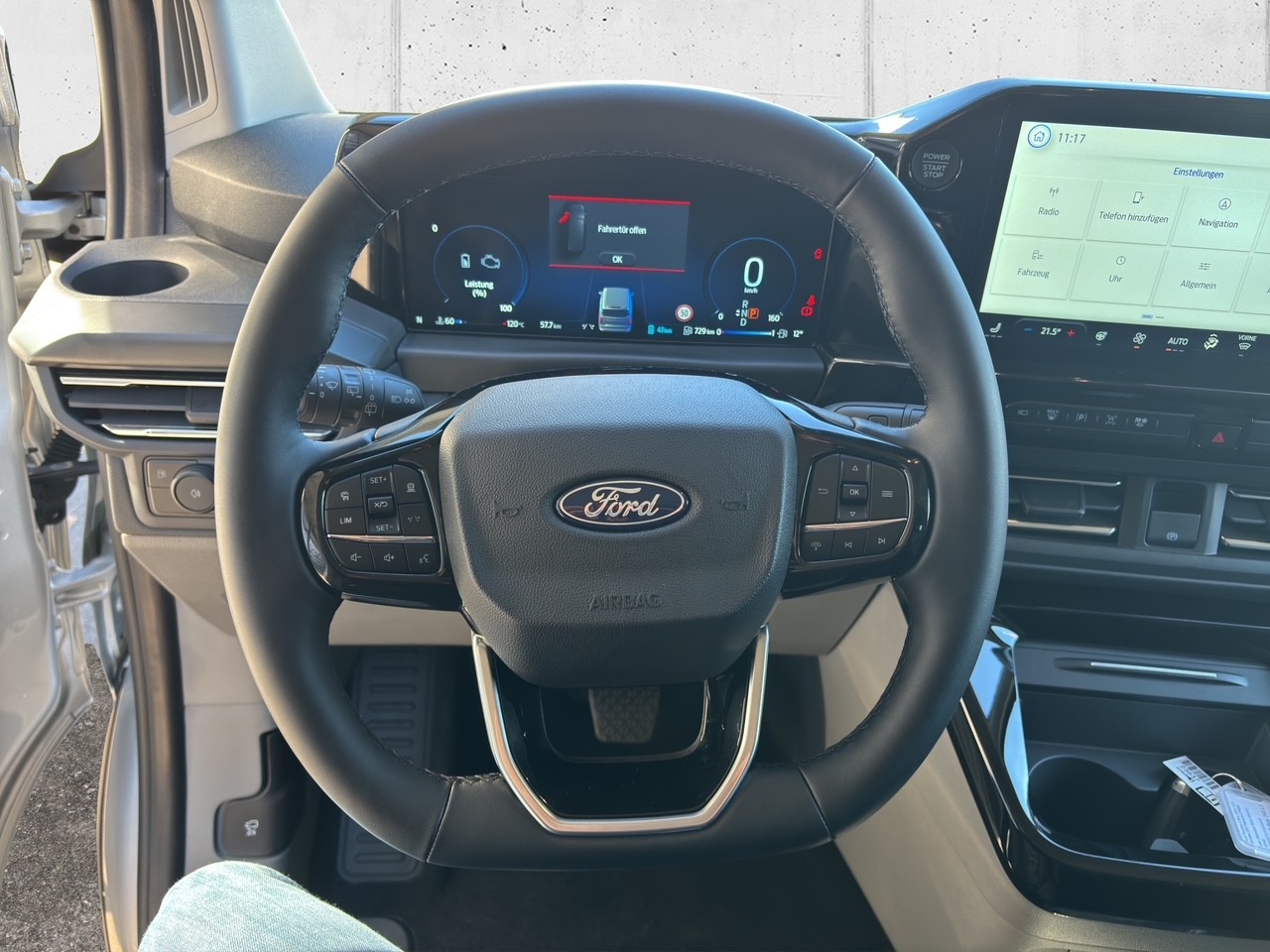 FORD Tourneo C Bus 340 L1 2.5 Duratec 233 Titanium X PHEV-image-9