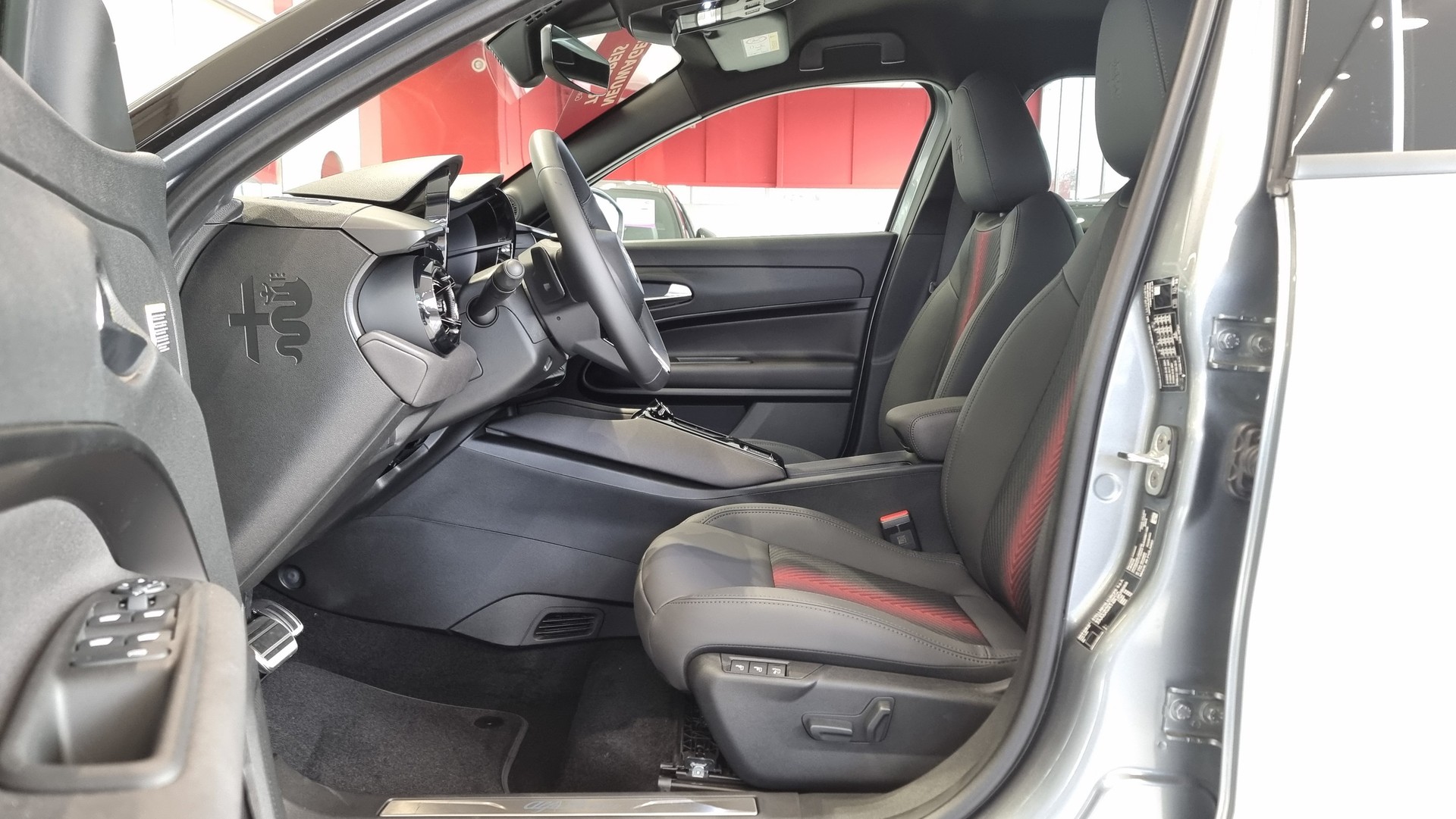 ALFA ROMEO Junior 1.2 Ibrida Speciale Pack Tech-image-16