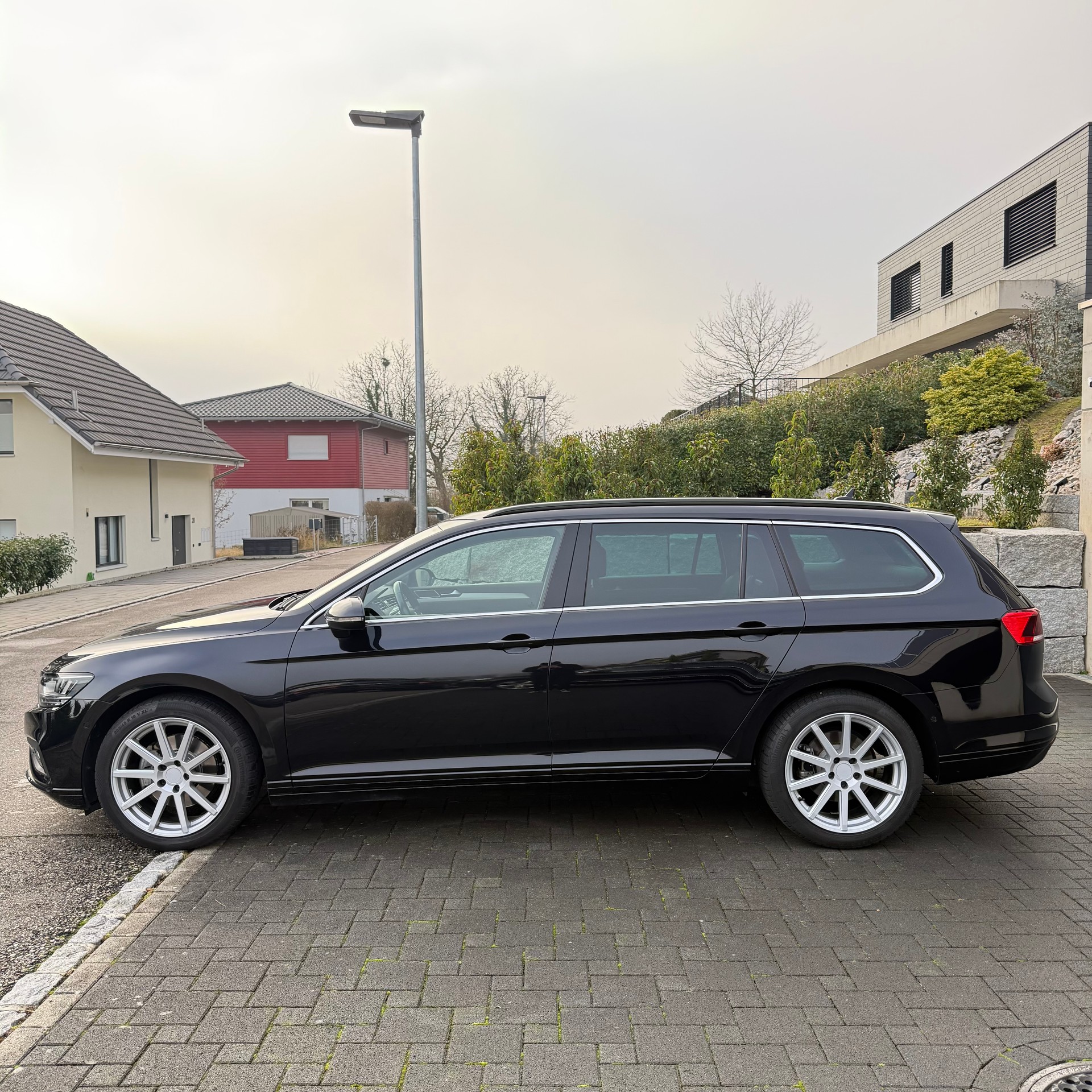 VW Passat 2.0 TDI BMT Business DSG-image-2