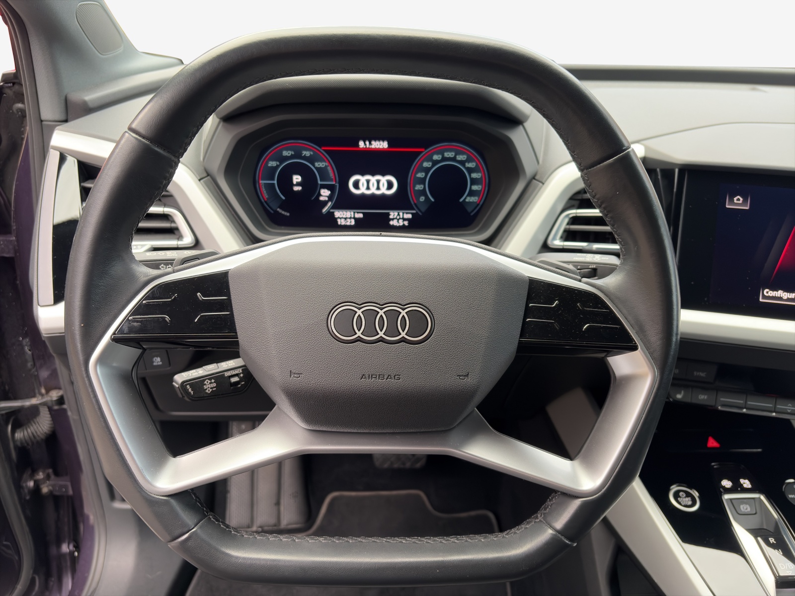 AUDI Q4 e-tron 50 quattro-image-10