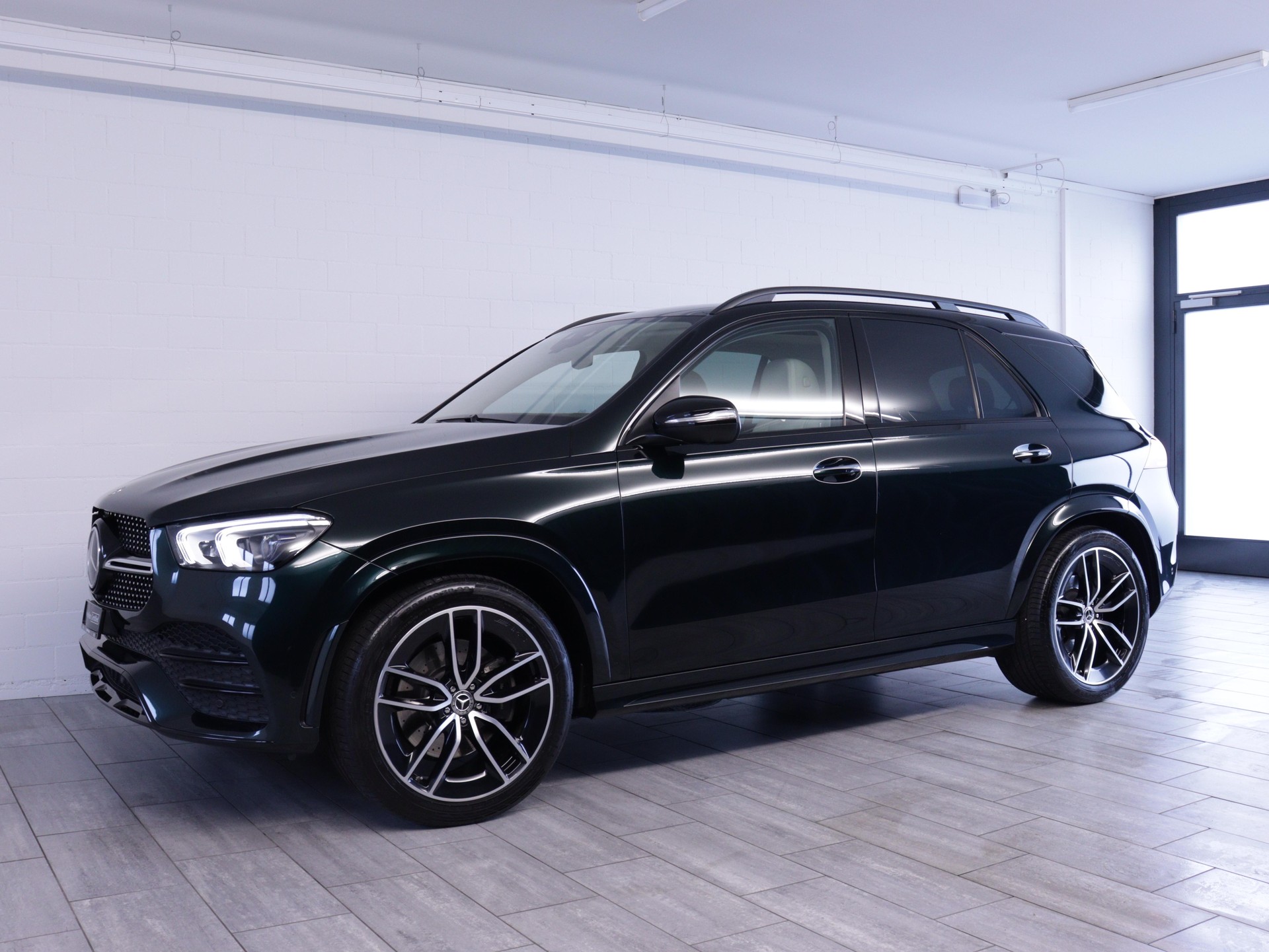 MERCEDES-BENZ GLE 400 d AMG Line 4matic-image-1