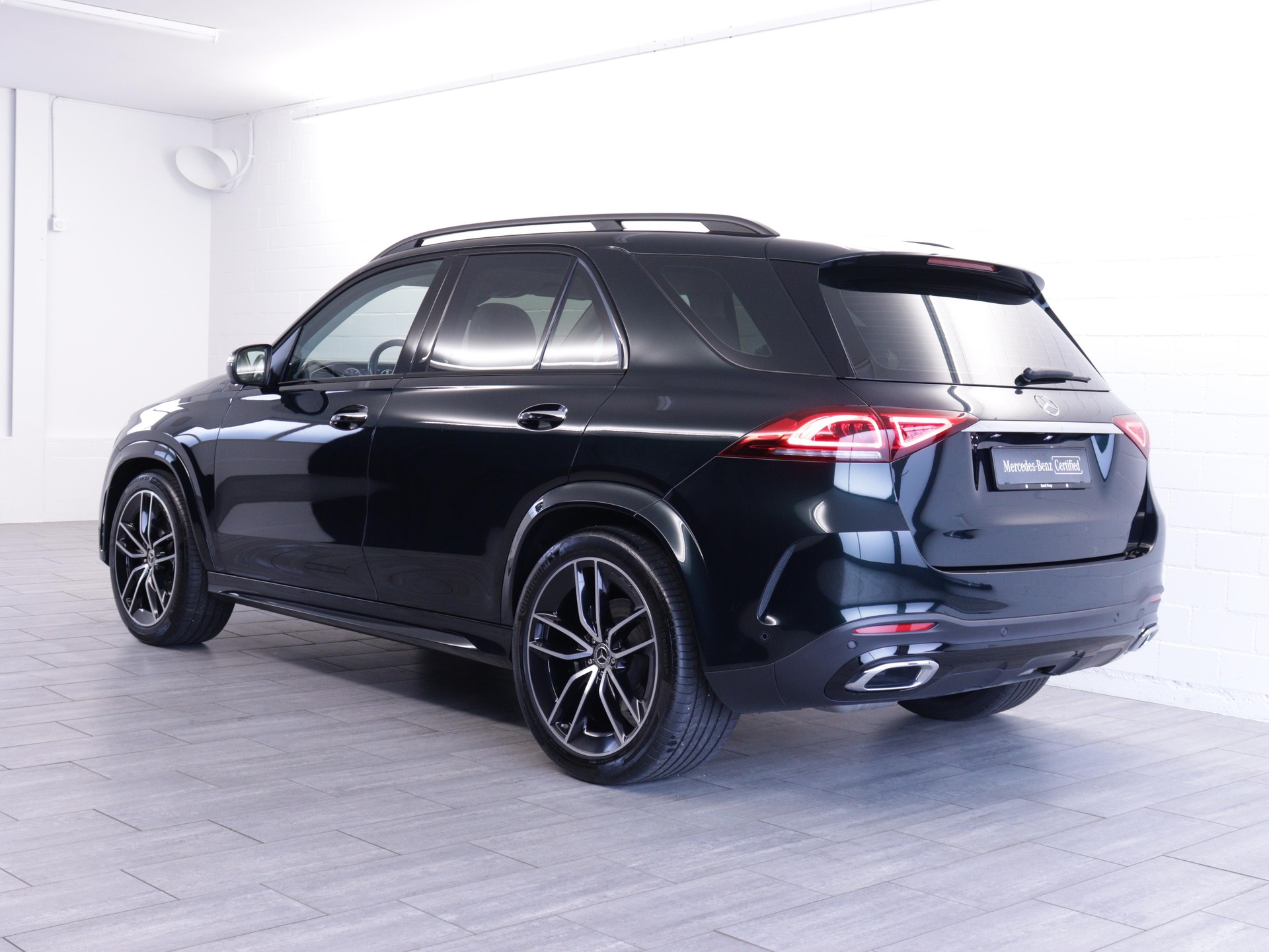 MERCEDES-BENZ GLE 400 d AMG Line 4matic-image-5