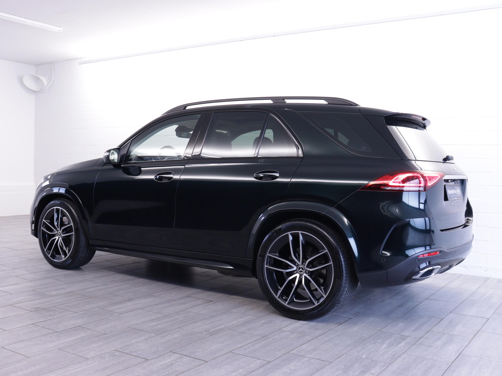 MERCEDES-BENZ GLE 400 d AMG Line 4matic-image-4