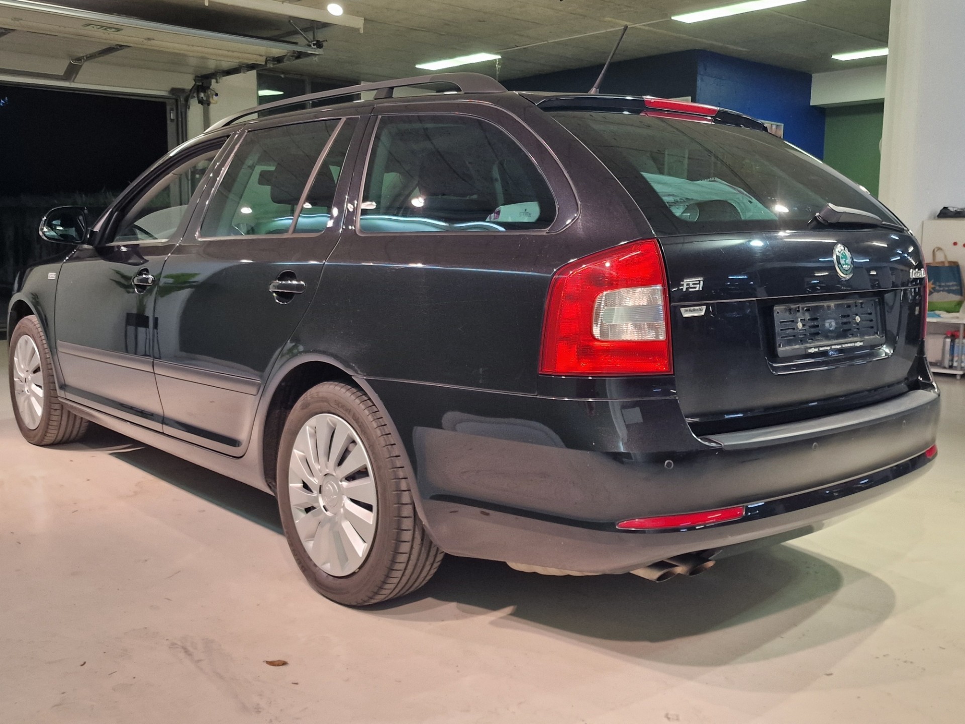 SKODA Octavia Combi 1.4 TSI Active-image-5