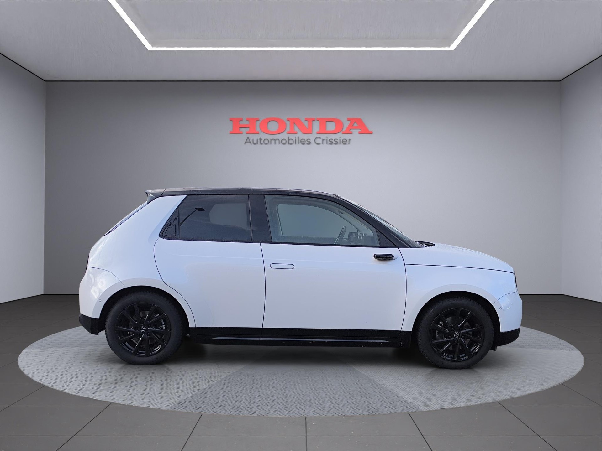 HONDA e electric Advance-showroom-element-1