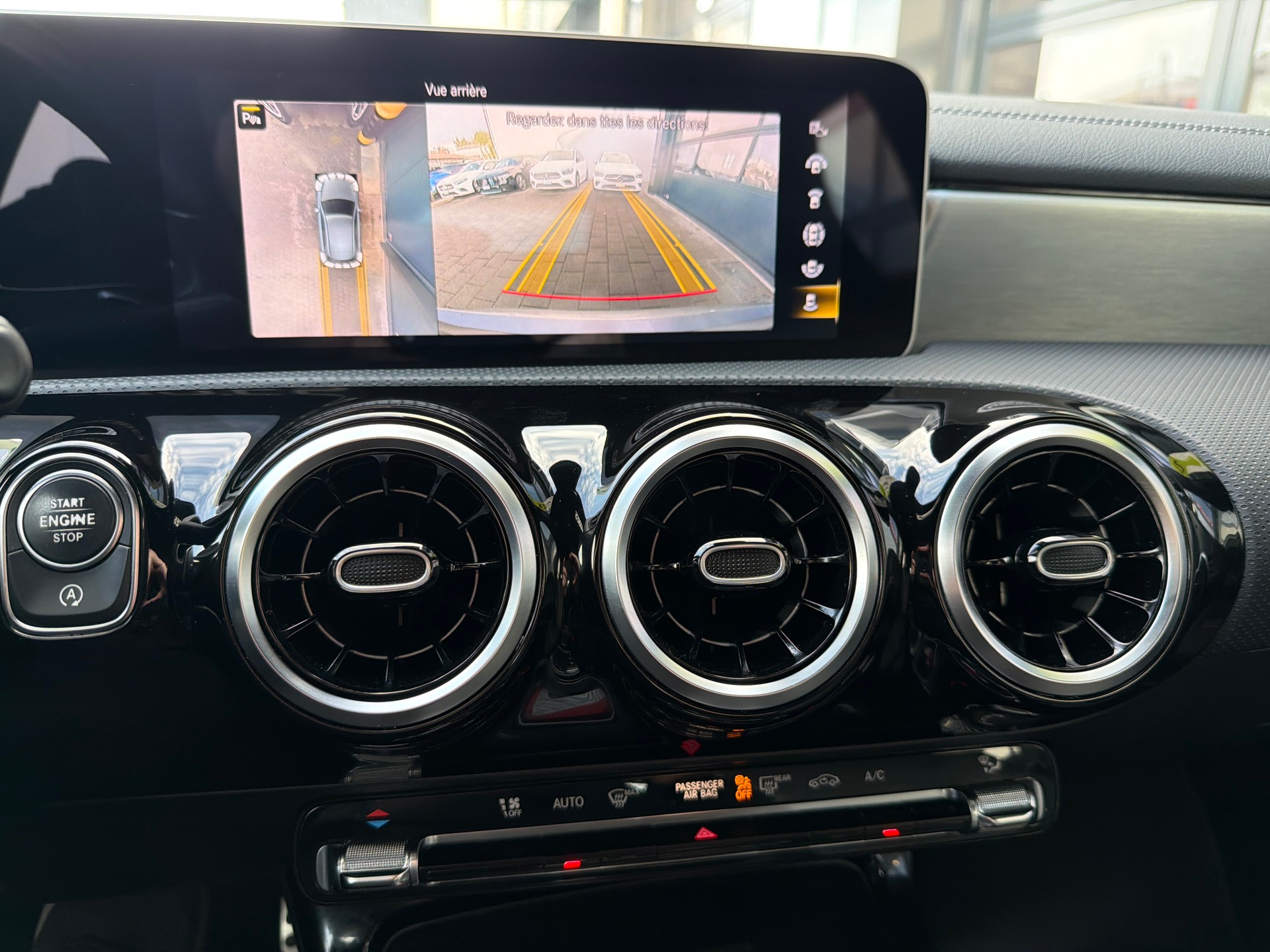 MERCEDES-BENZ A 200 AMG Line 7G-DCT-image-11