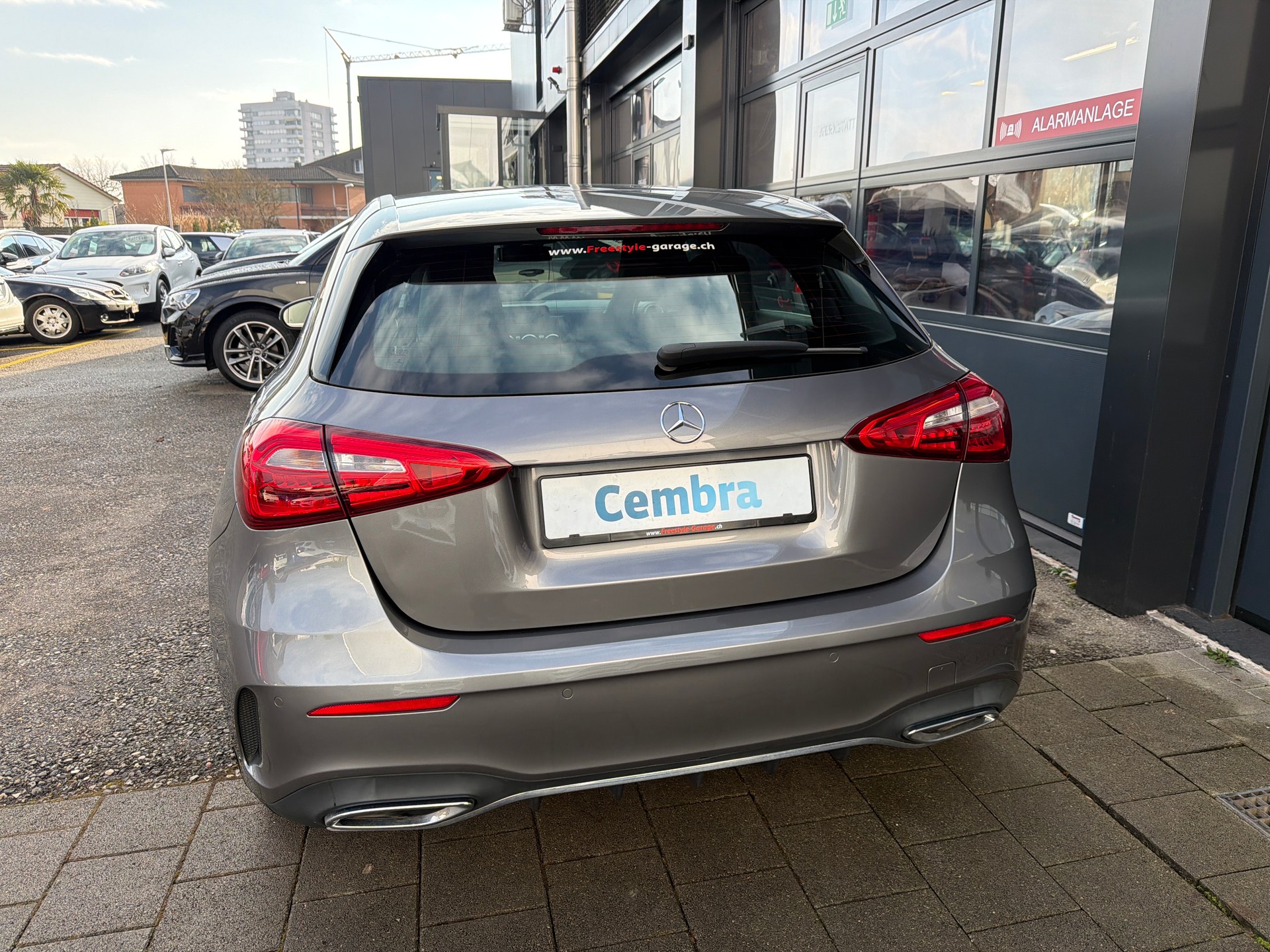 MERCEDES-BENZ A 200 AMG Line 7G-DCT-image-4