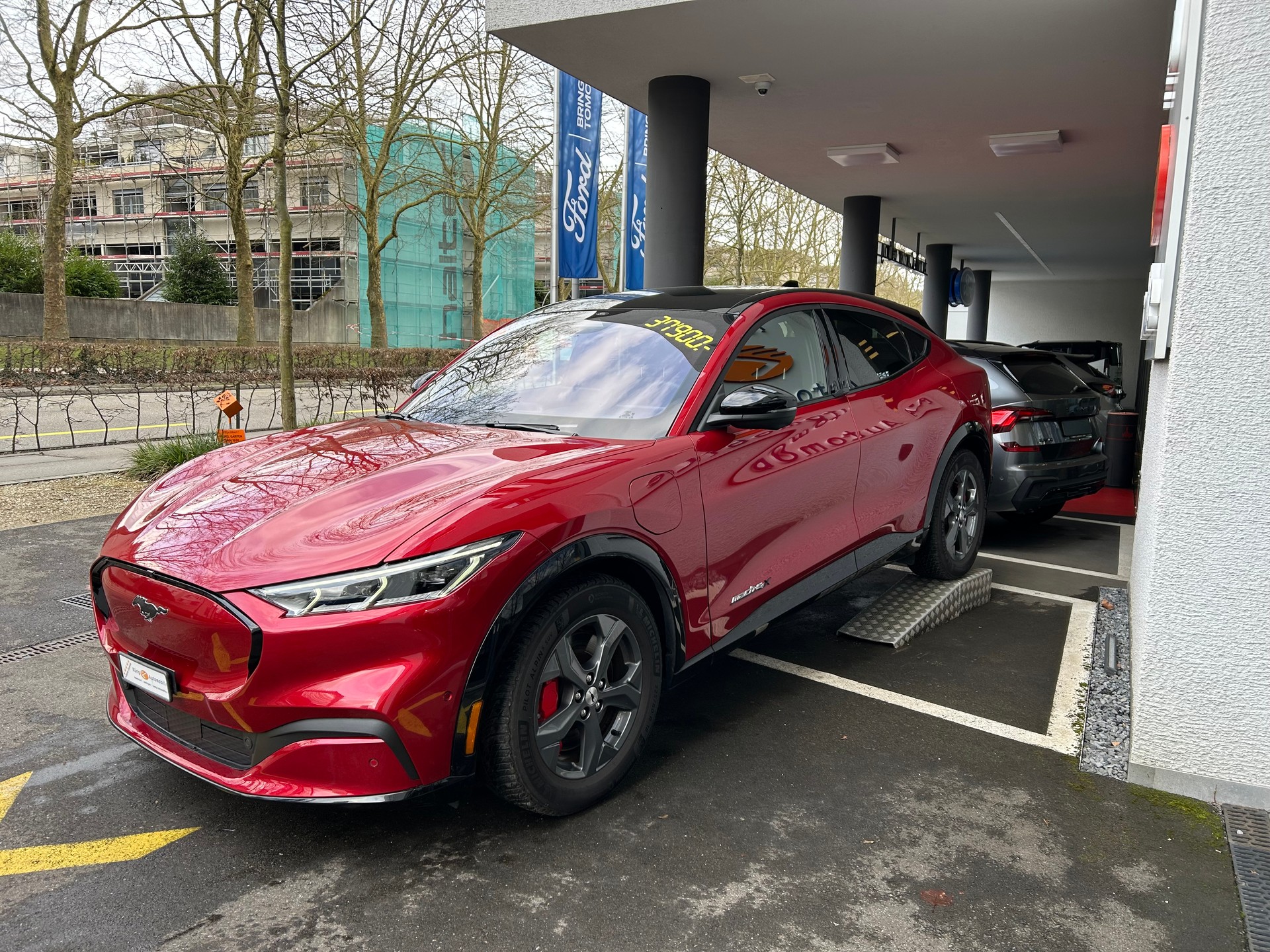 FORD Mustang MACH-E AWD 91 kWh-image-2