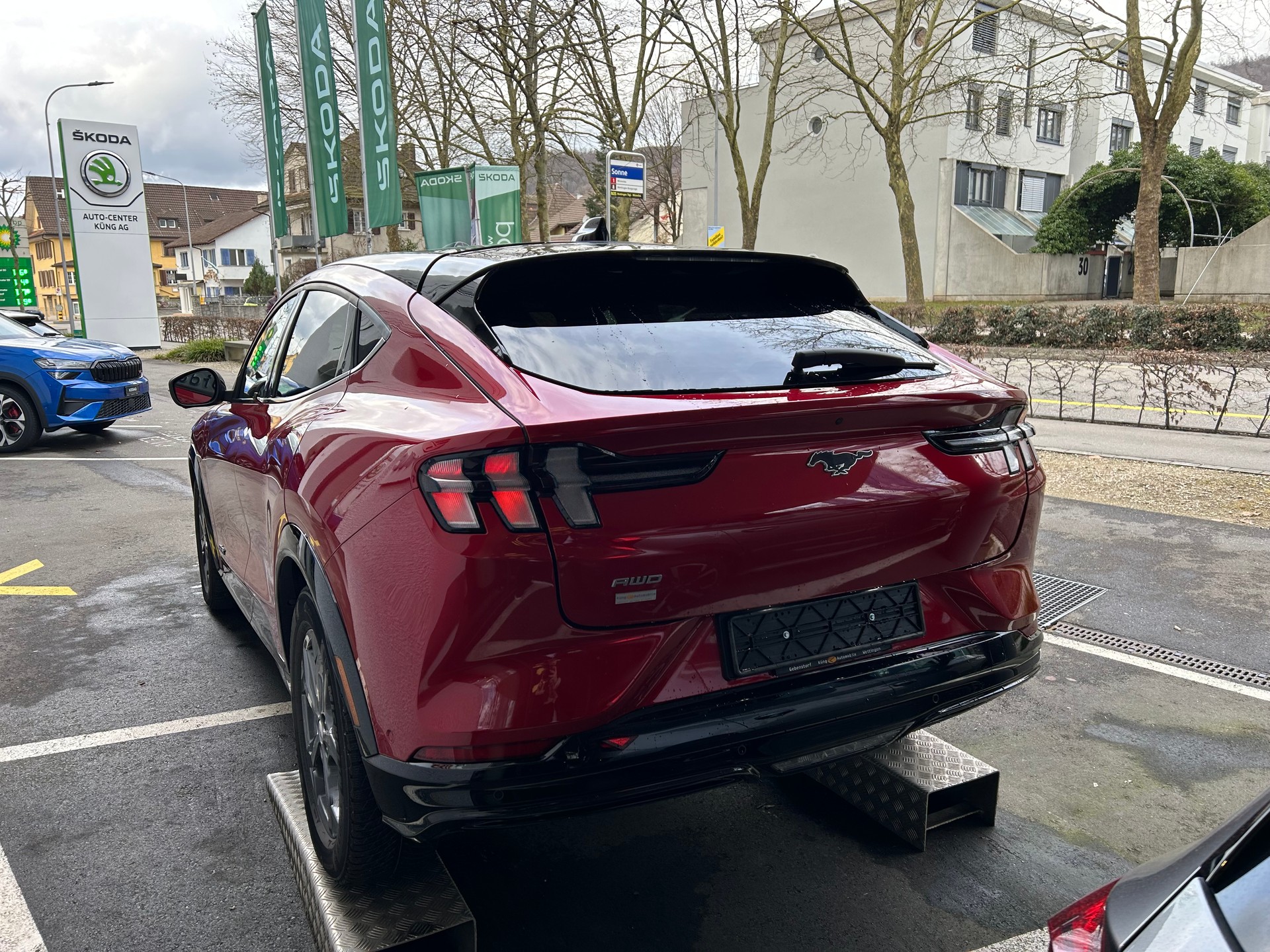FORD Mustang MACH-E AWD 91 kWh-image-3