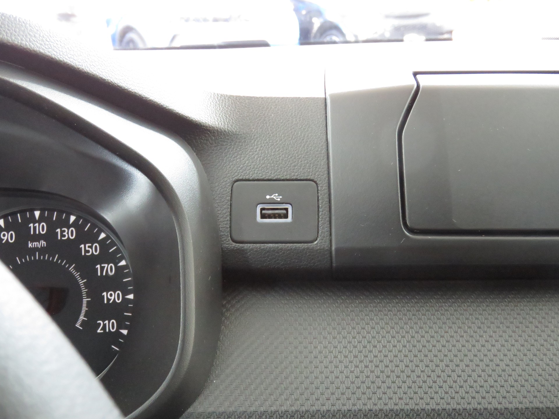 DACIA Sandero SCe 65 Essential-image-16