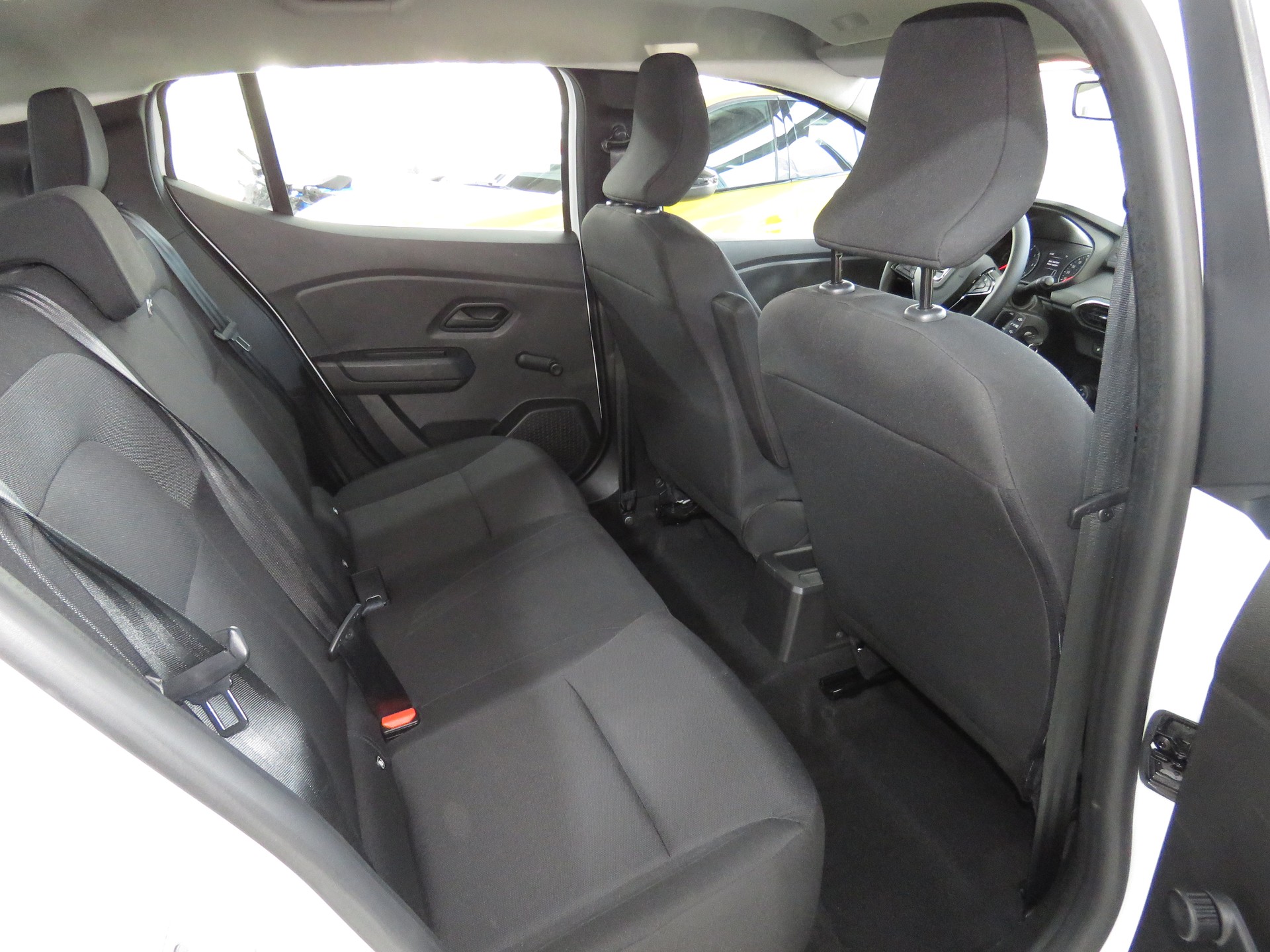 DACIA Sandero SCe 65 Essential-image-13