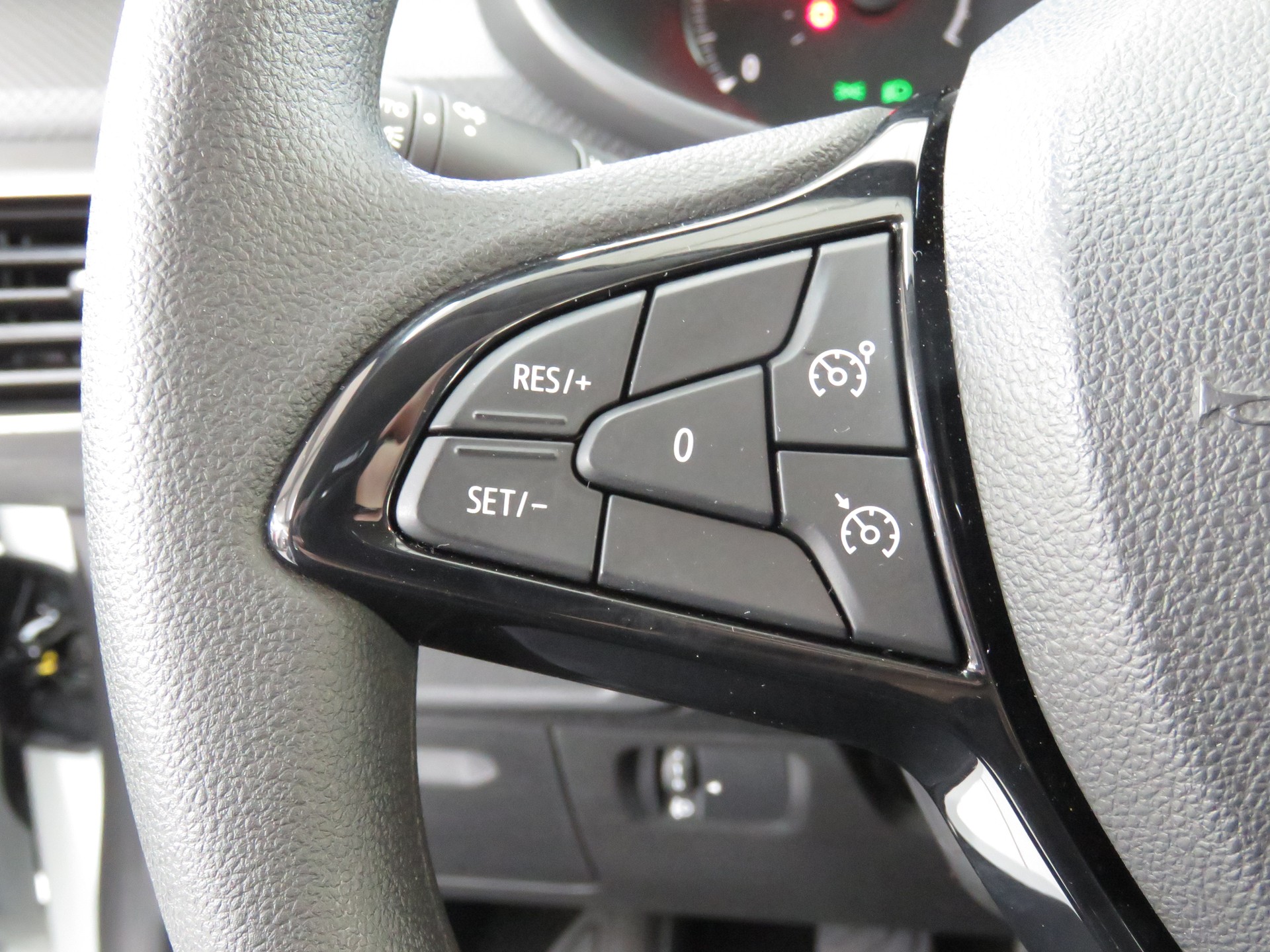 DACIA Sandero SCe 65 Essential-image-19