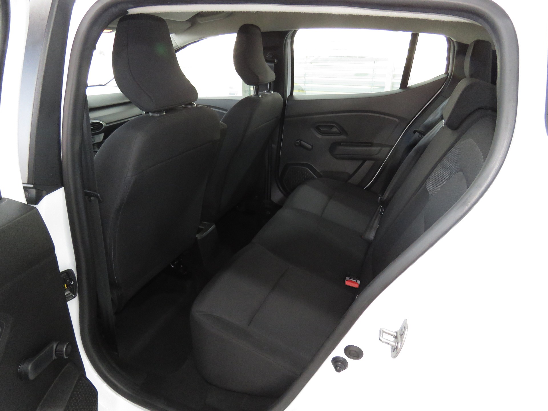 DACIA Sandero SCe 65 Essential-image-8