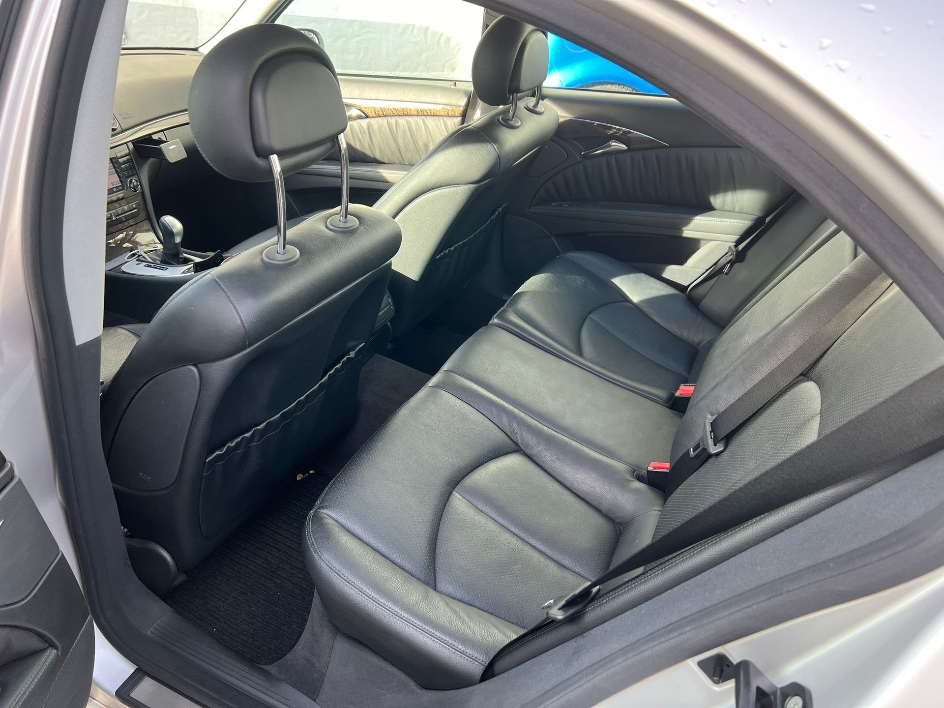 MERCEDES-BENZ E 350 Avantgarde 4Matic Automatic-image-5