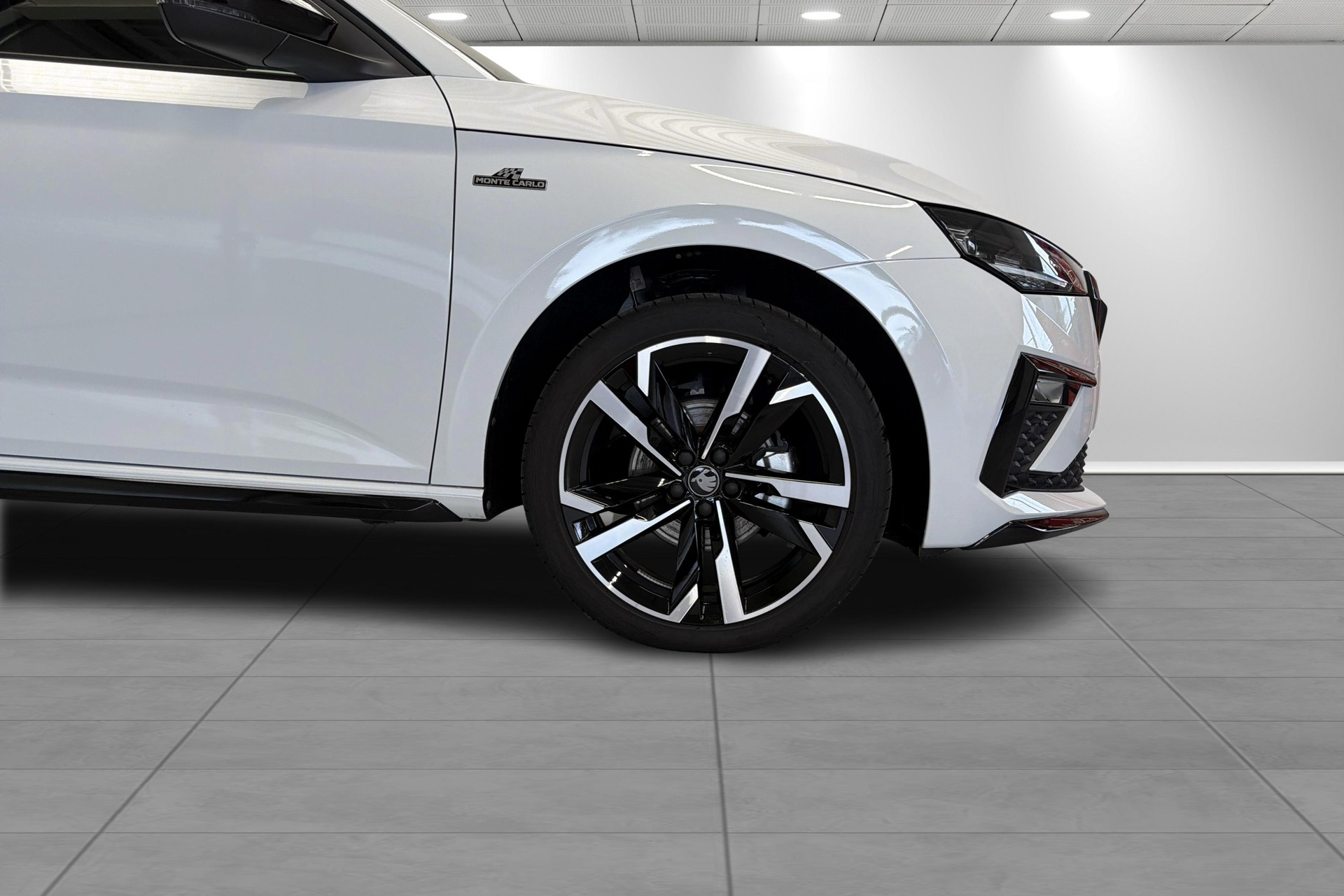 SKODA Scala 1.0 TSI Monte Carlo DSG-image-3