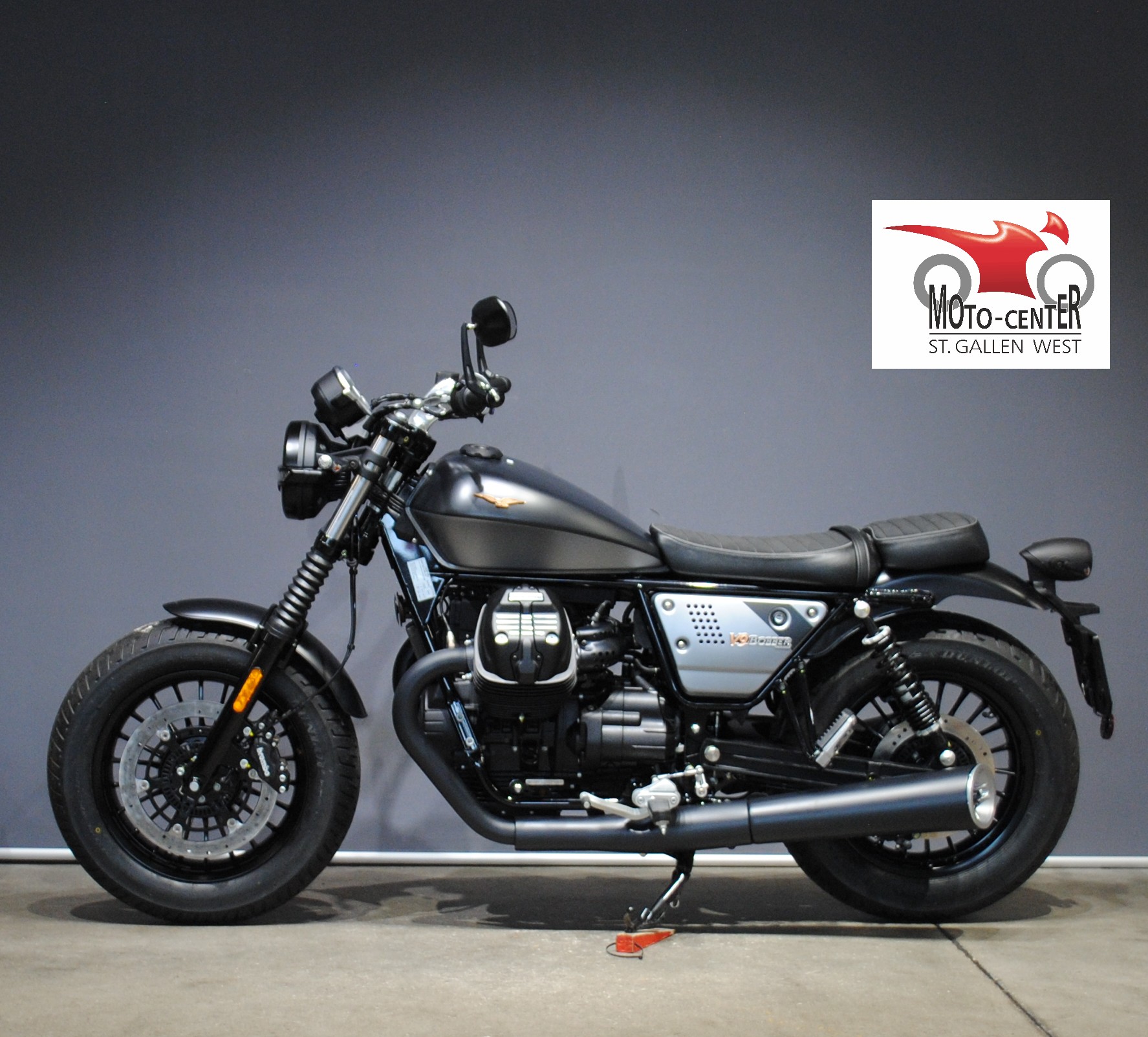 MOTO GUZZI V9 Bobber Special Edition-showroom-element-2
