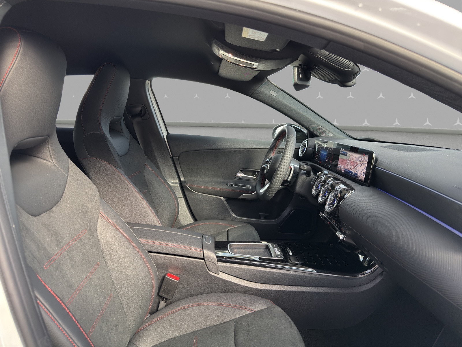 MERCEDES-BENZ A 200 Night Star 7G-DCT-image-14