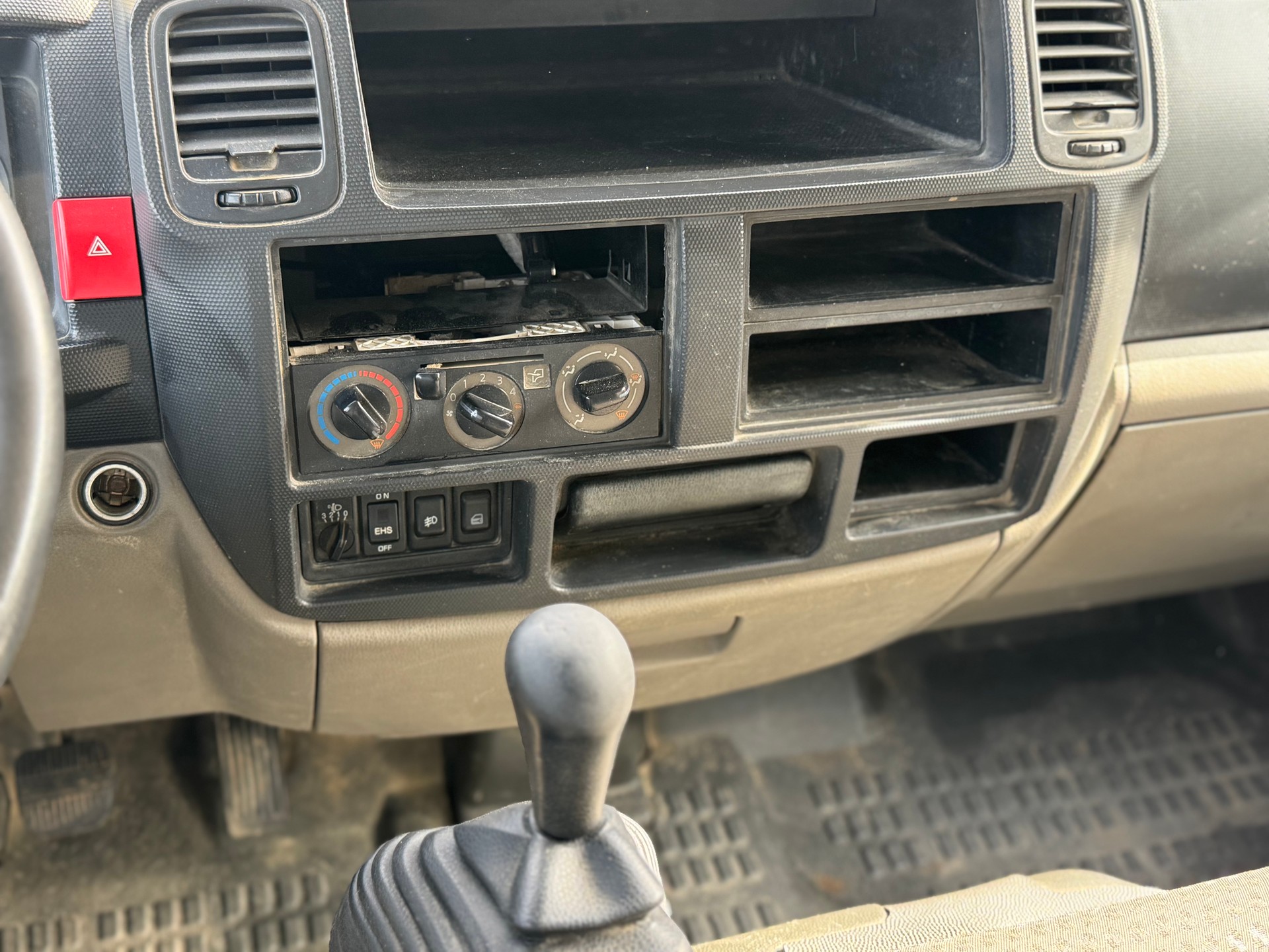 NISSAN Cabstar Comfort 35.13-image-14