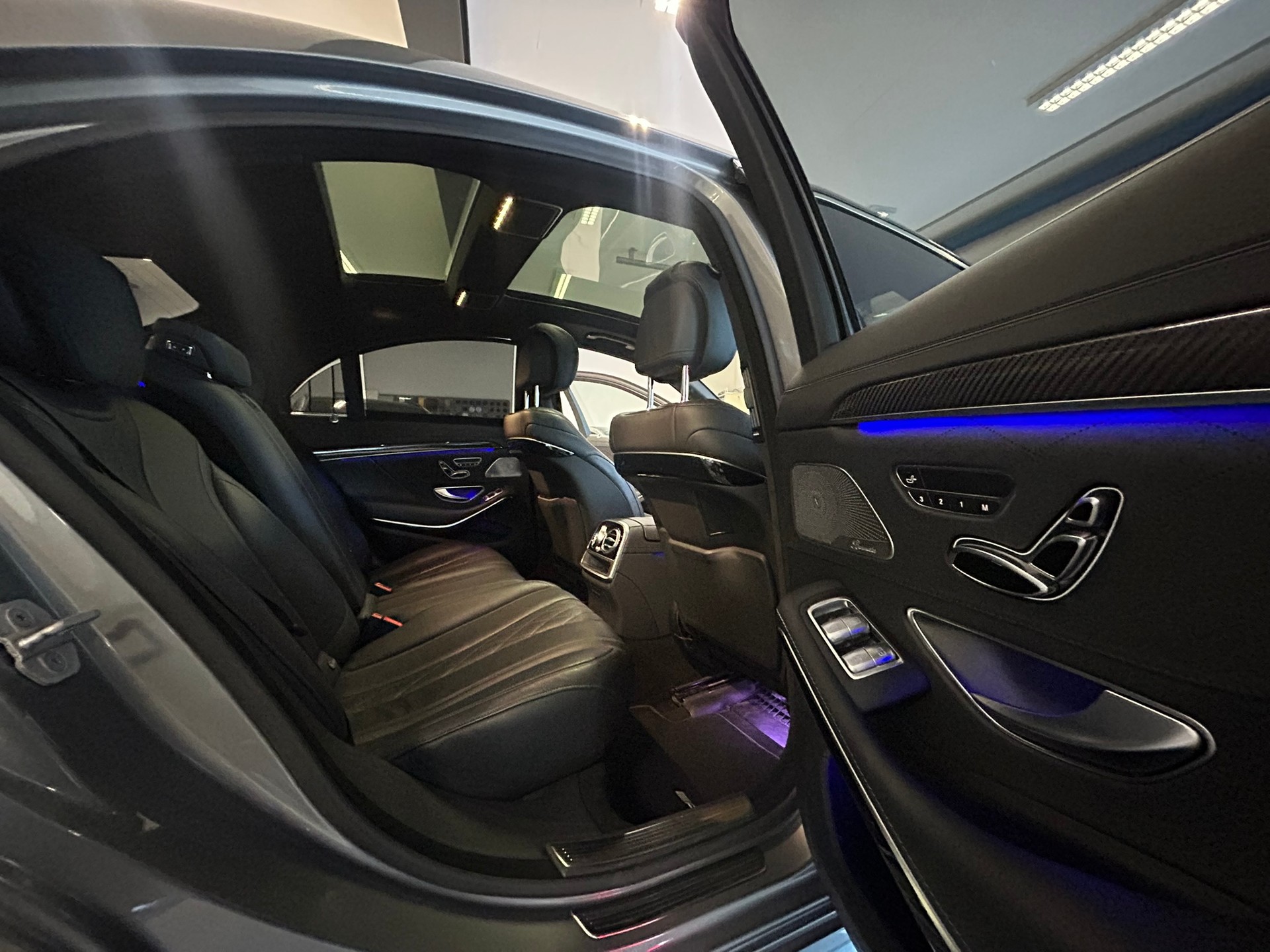 MERCEDES-BENZ S 500 4Matic 7G-Tronic AMG Line-image-15