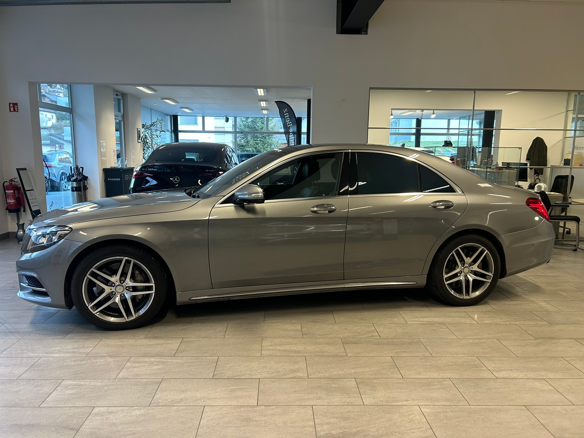 MERCEDES-BENZ S 500 4Matic 7G-Tronic AMG Line-image-3