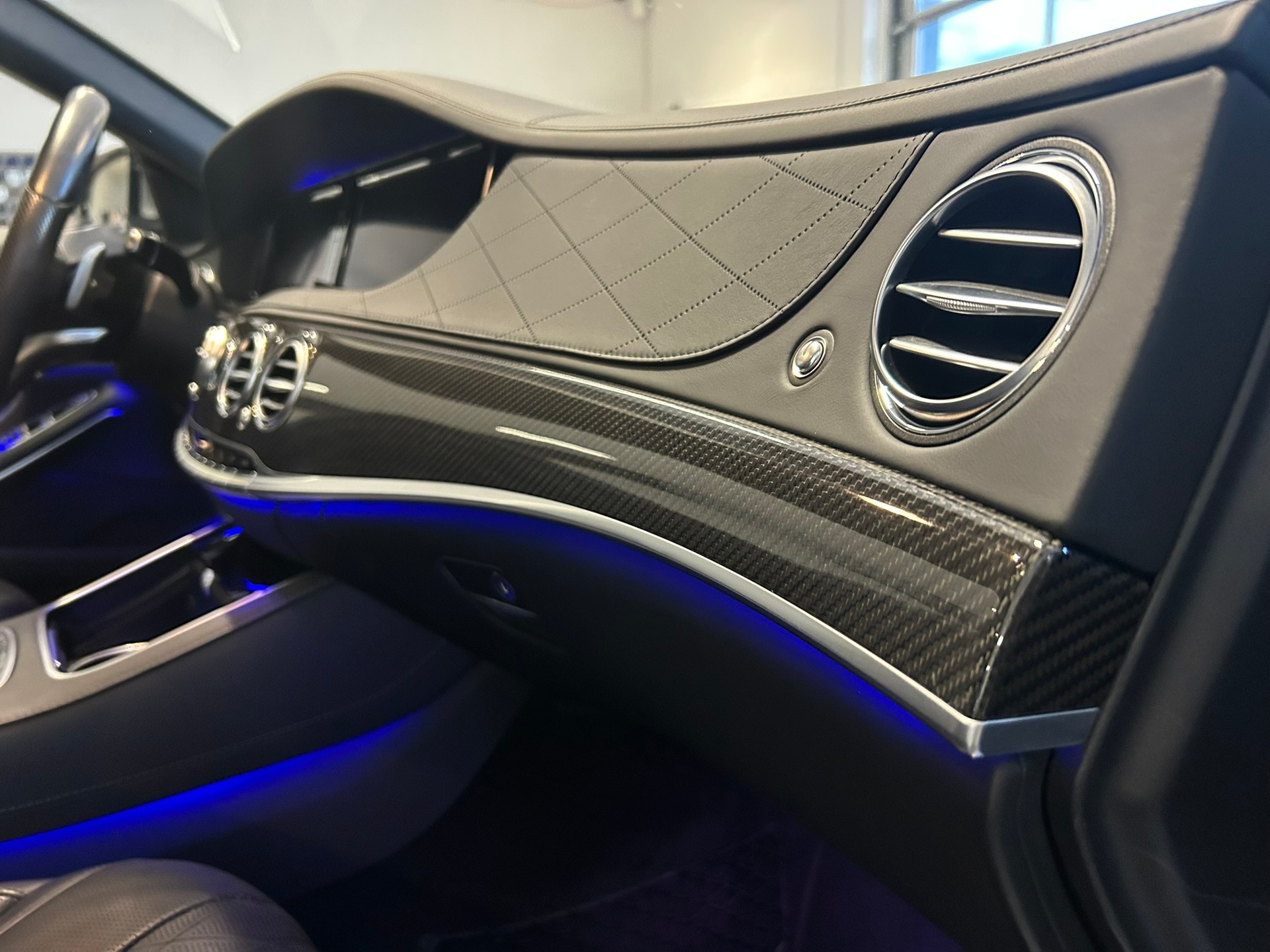 MERCEDES-BENZ S 500 4Matic 7G-Tronic AMG Line-image-12