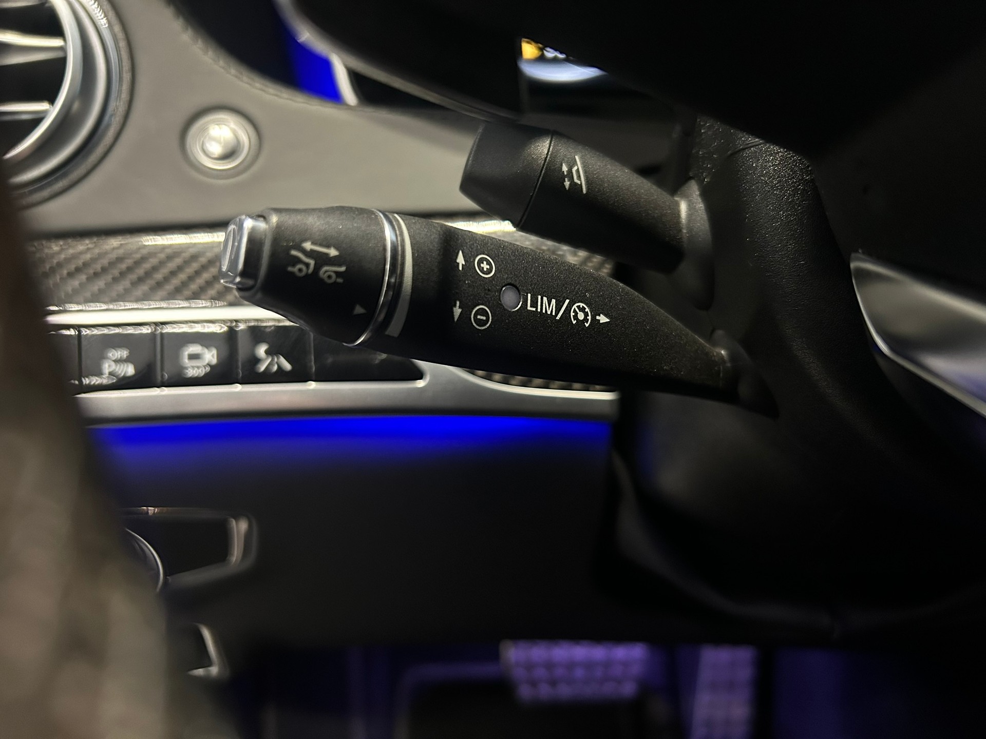 MERCEDES-BENZ S 500 4Matic 7G-Tronic AMG Line-image-22