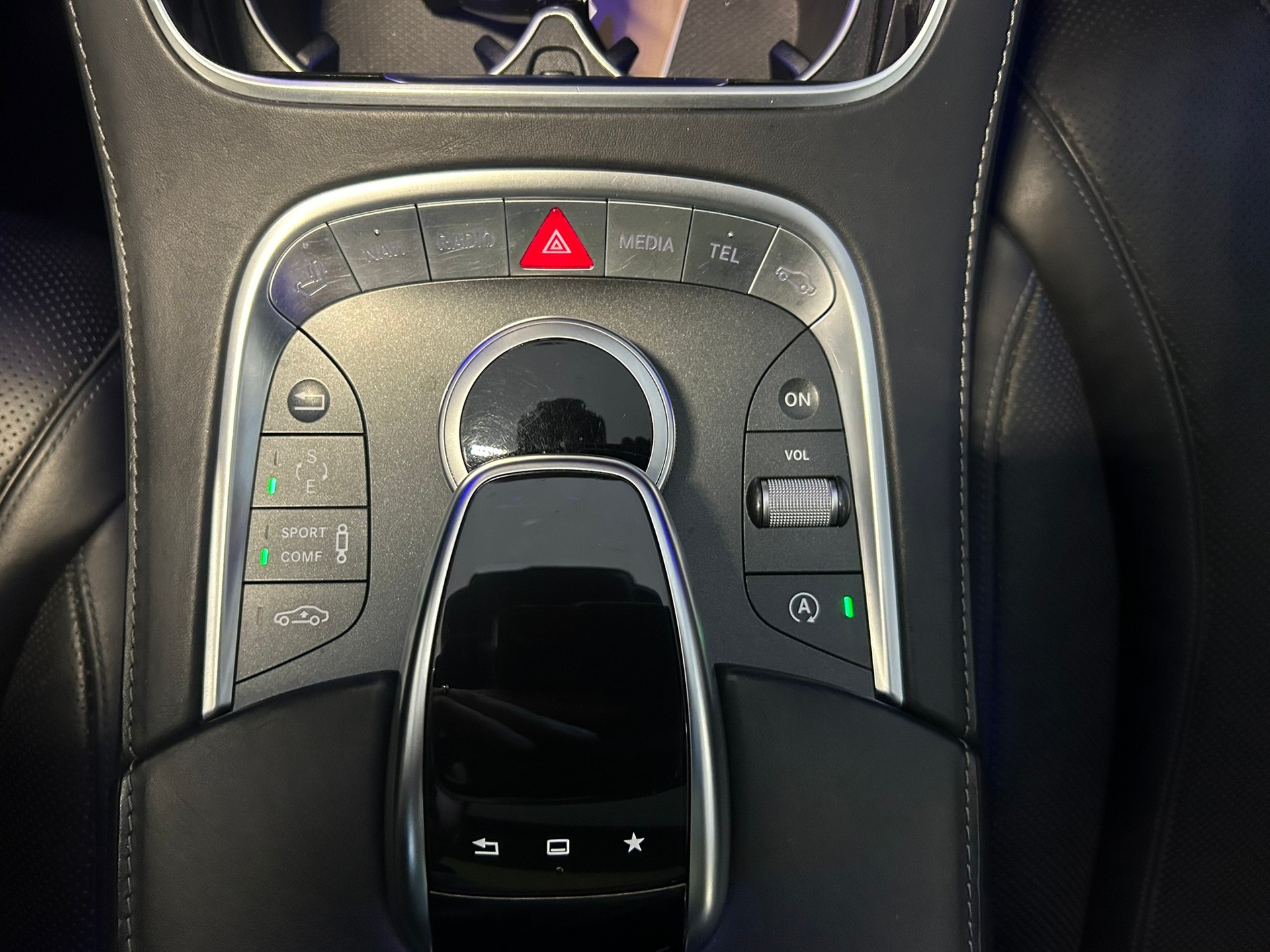 MERCEDES-BENZ S 500 4Matic 7G-Tronic AMG Line-image-23