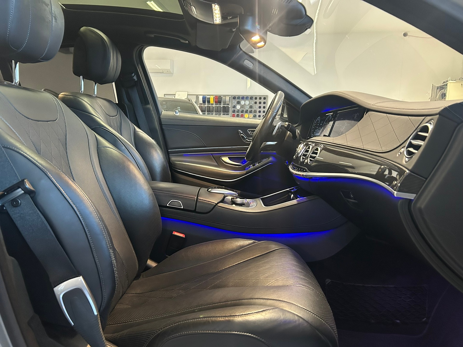 MERCEDES-BENZ S 500 4Matic 7G-Tronic AMG Line-image-10