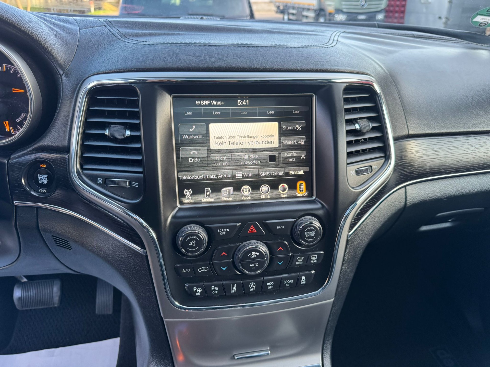 JEEP Grand Cherokee 3.0 CRD Summit Automatic-image-23