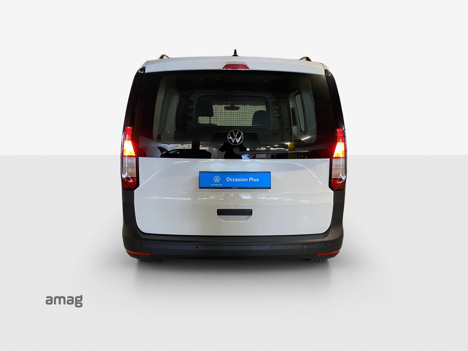 VW Caddy Cargo 2.0TDI-image-3