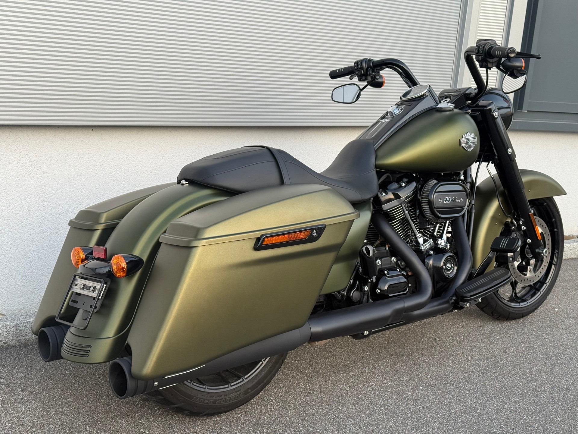HARLEY-DAVIDSON FLHRXS Road King Special 114-showroom-element-2