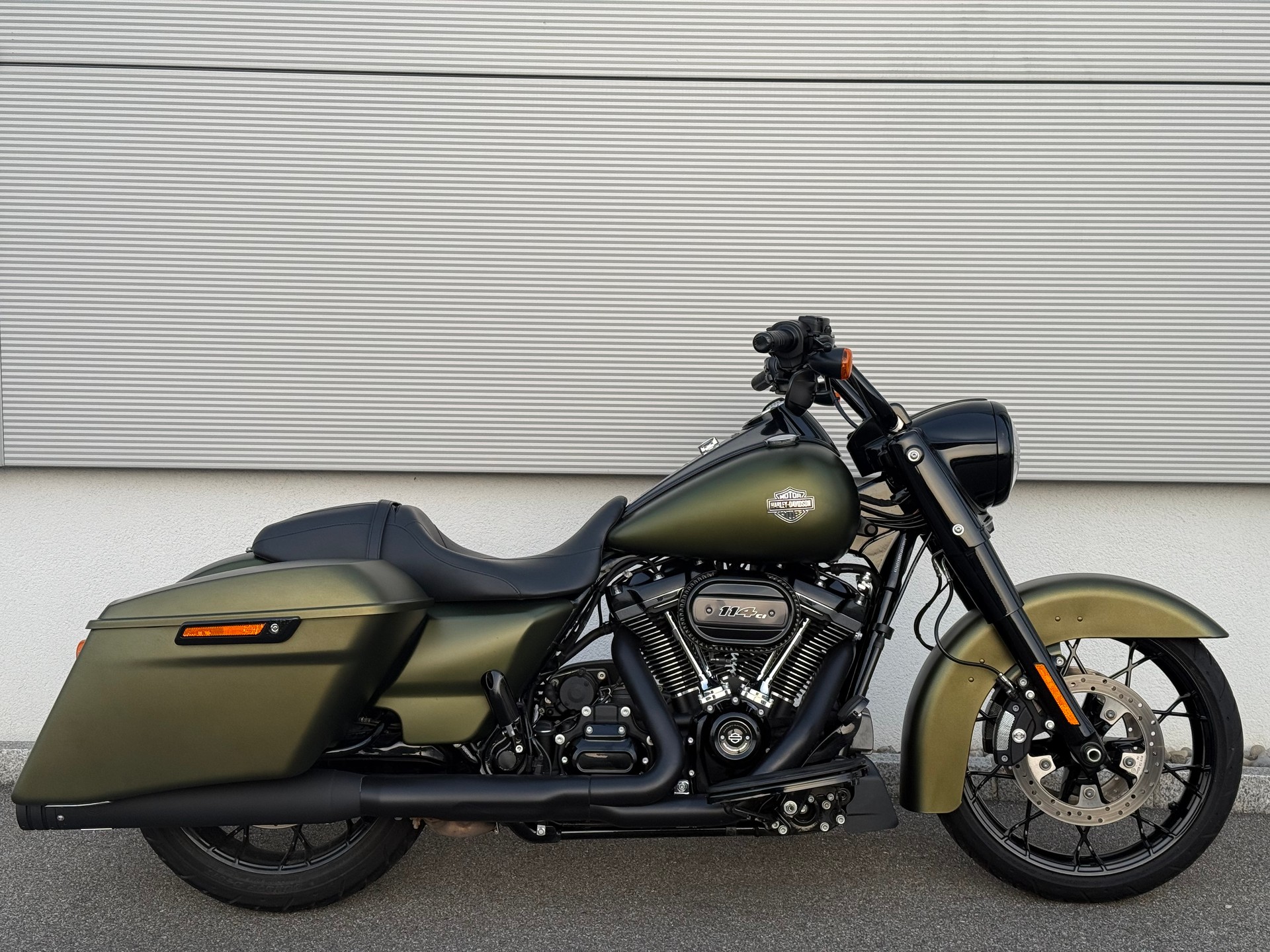 HARLEY-DAVIDSON FLHRXS Road King Special 114