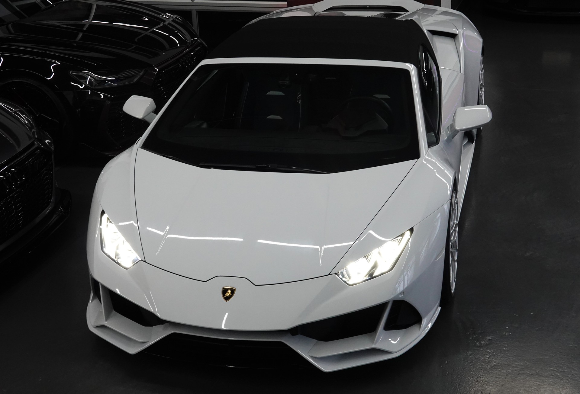 LAMBORGHINI HURACAN EVO SPYDER DCT NOVITEC LIFT CH-FZ ERST HAND-showroom-element-2