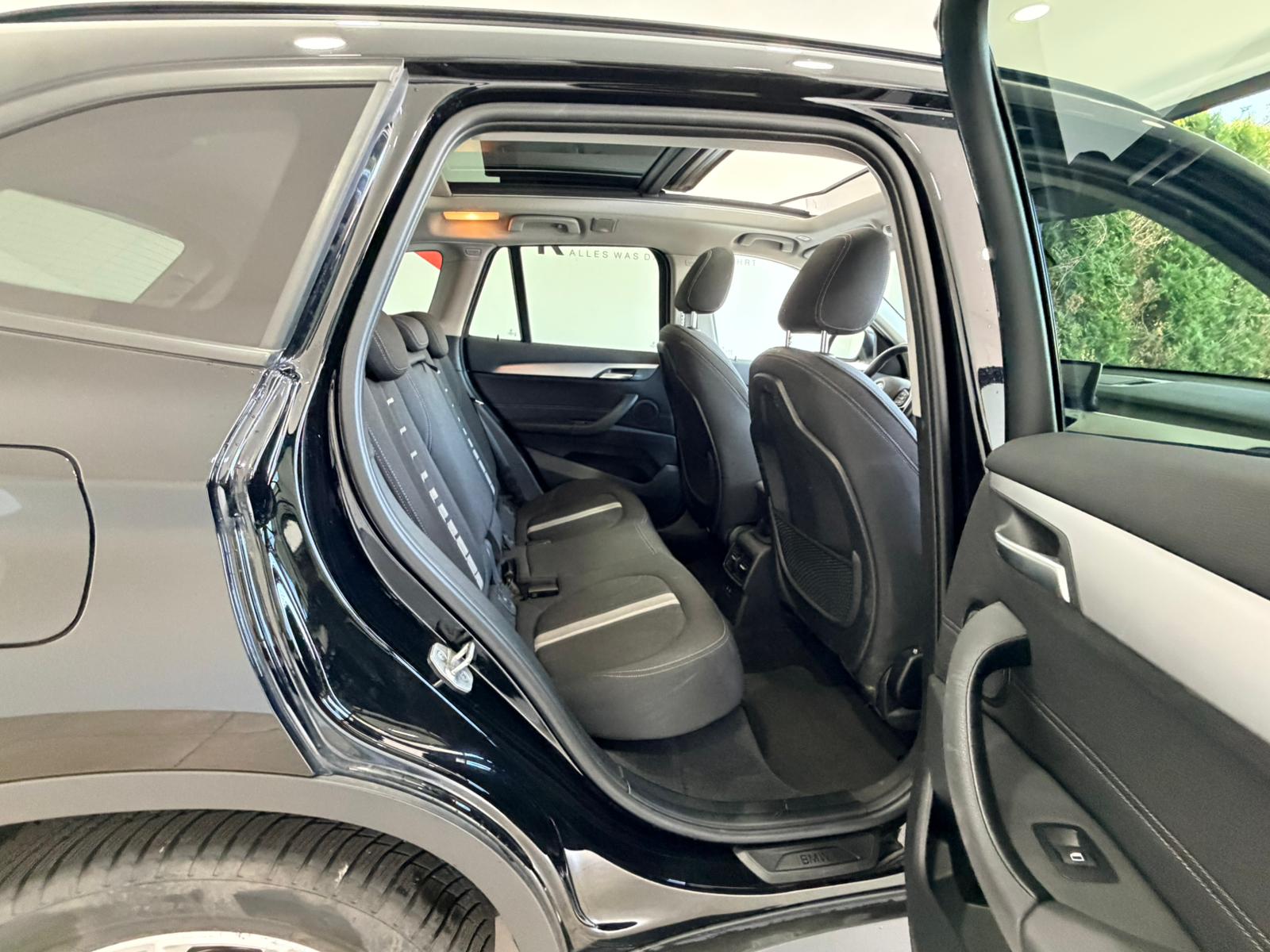 BMW X1 xDrive 20d Steptronic*Panorama*CH Fahrzeug*-image-18